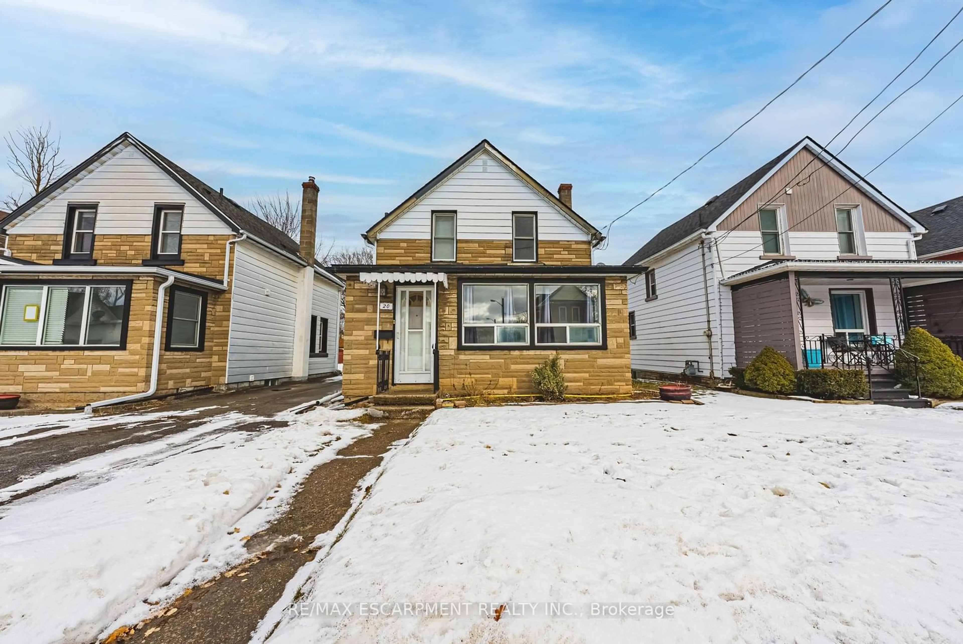 Unknown for 20 York St, Welland Ontario L3B 4A6