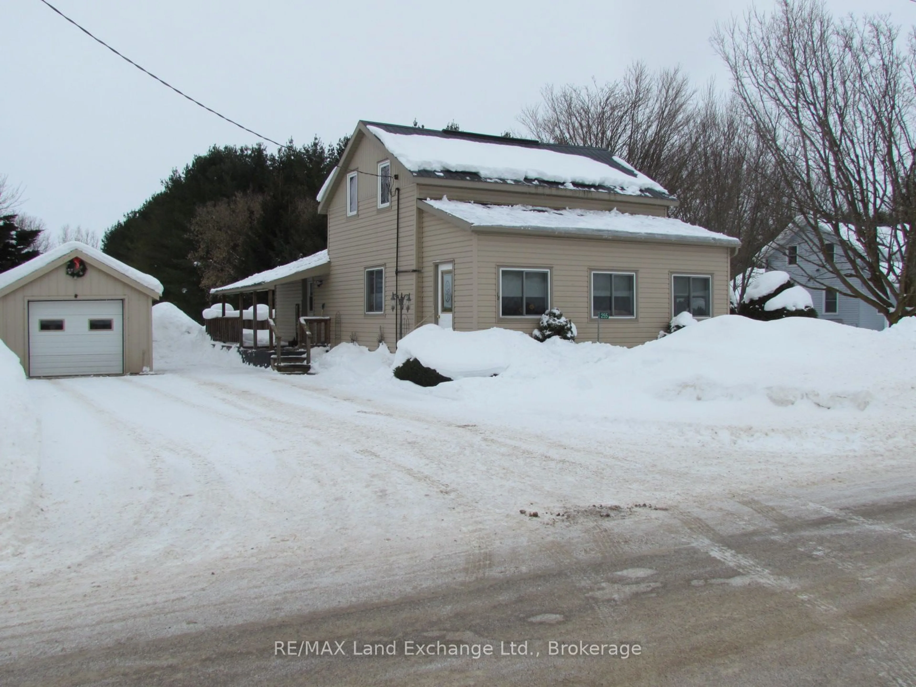 A pic from outside/outdoor area/front of a property/back of a property/a pic from drone, building for 255 Concession 12, South Bruce Ontario N0G 1W0