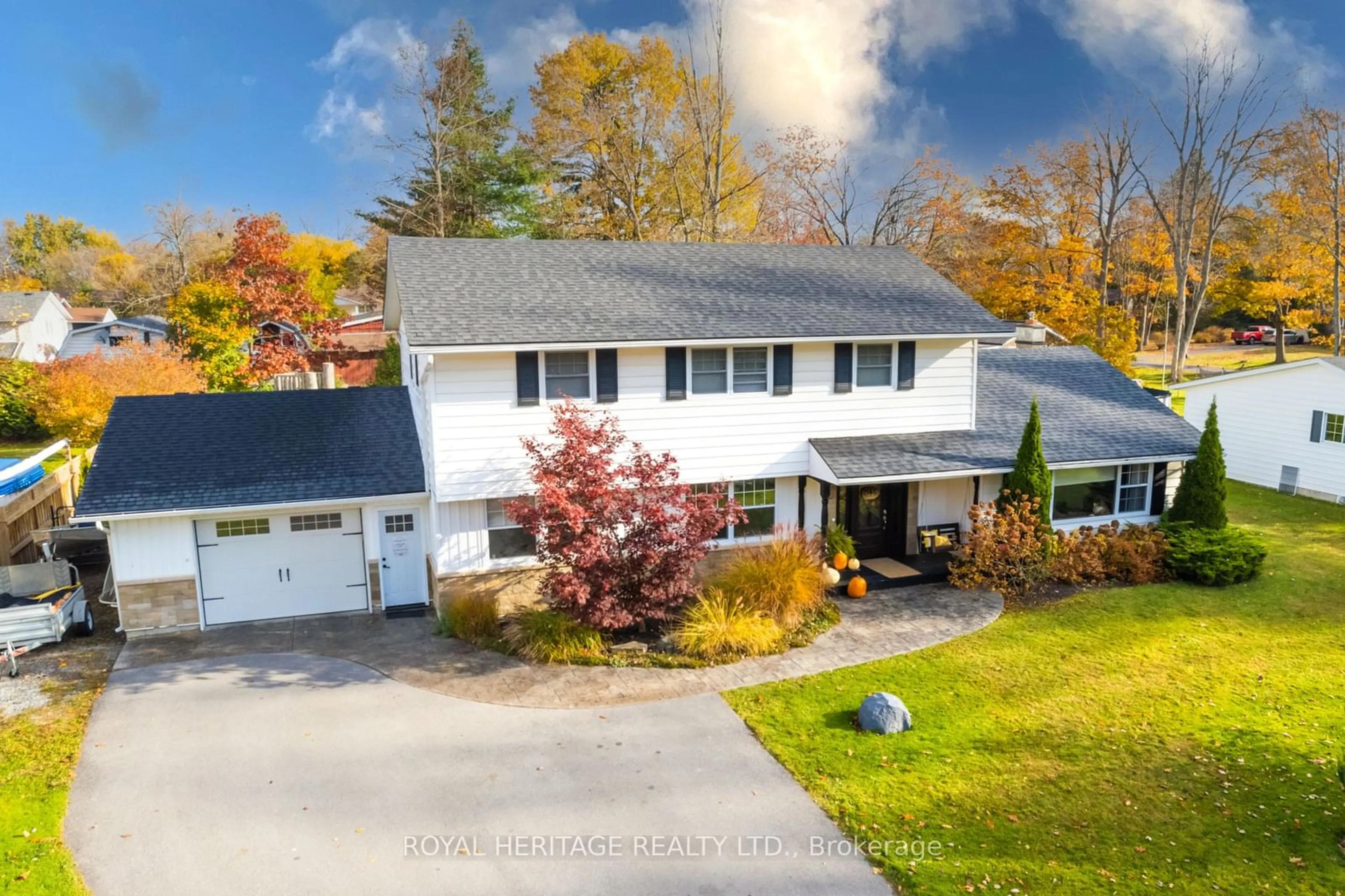 A pic from outside/outdoor area/front of a property/back of a property/a pic from drone, water/lake/river/ocean view for 16 Wayne Cres, Quinte West Ontario K0K 1L0