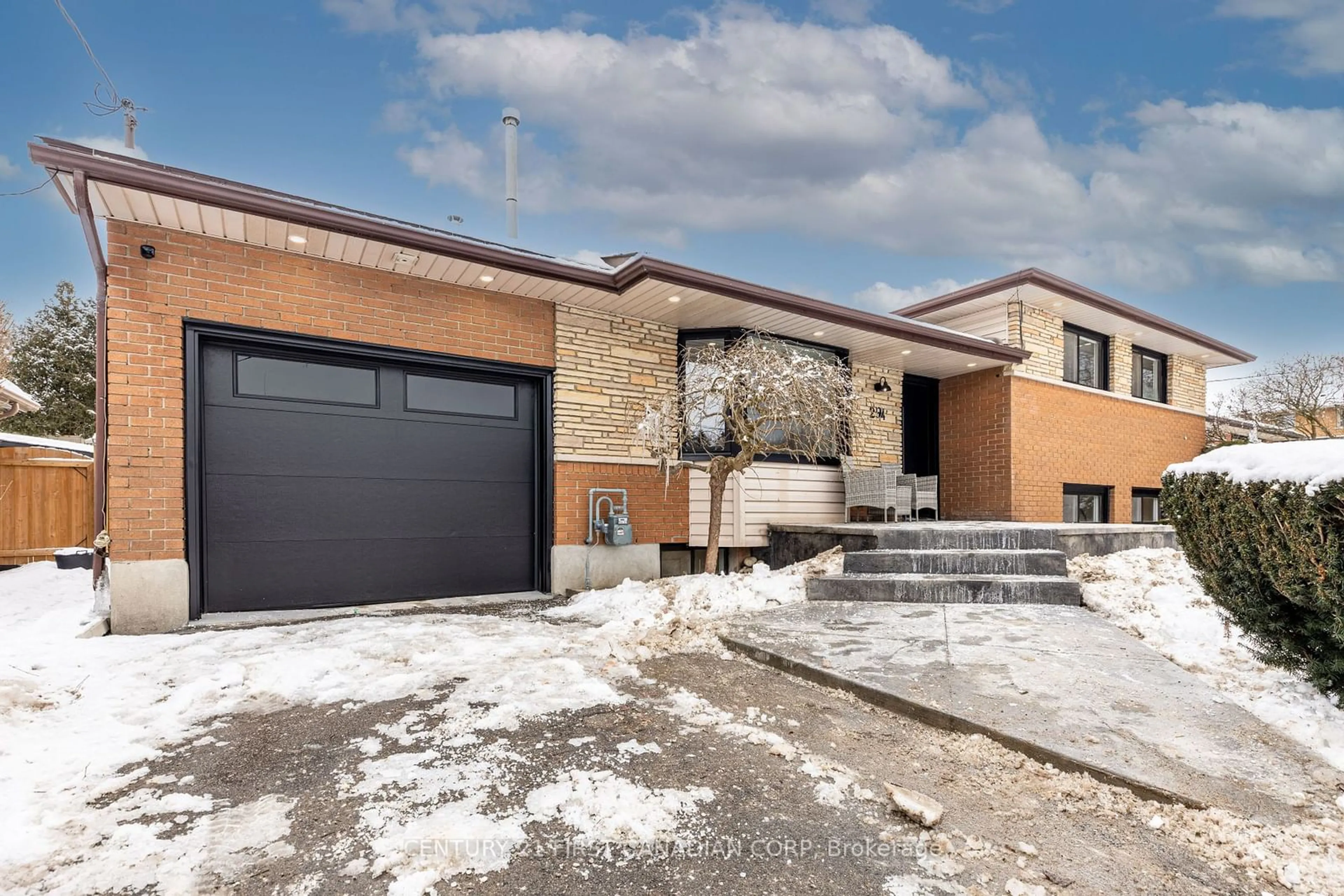 Home with brick exterior material, street for 294 Wedgewood Dr, London Ontario N5Y 2G6