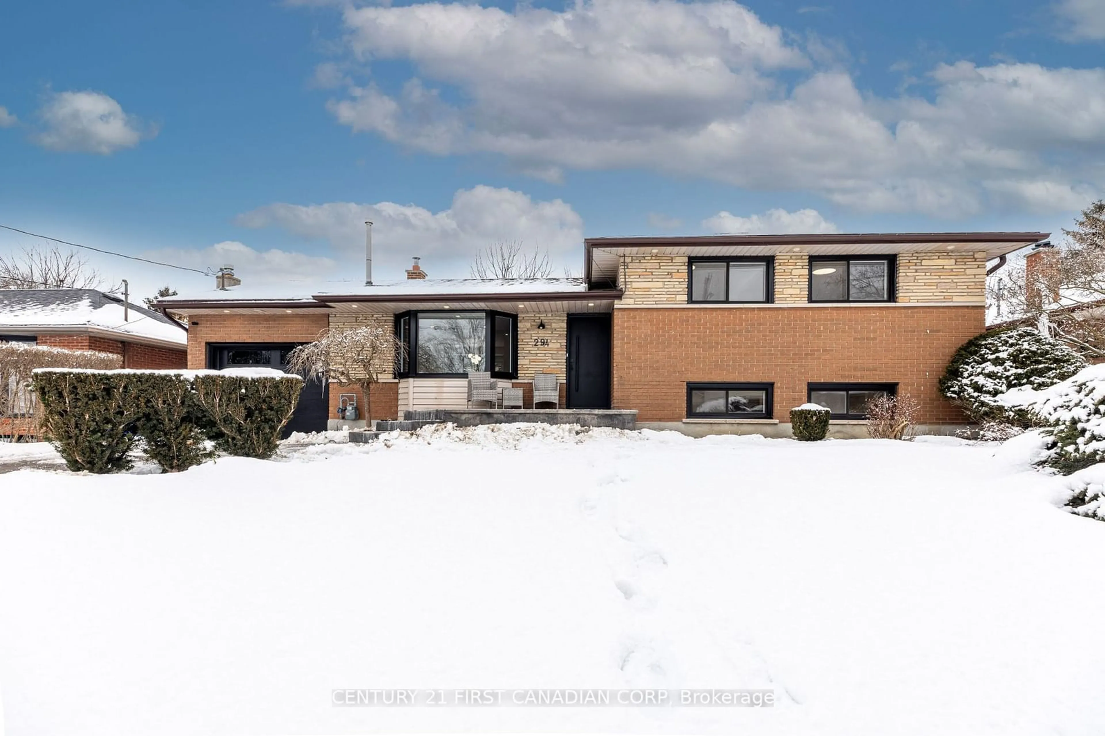 Home with brick exterior material, street for 294 Wedgewood Dr, London Ontario N5Y 2G6