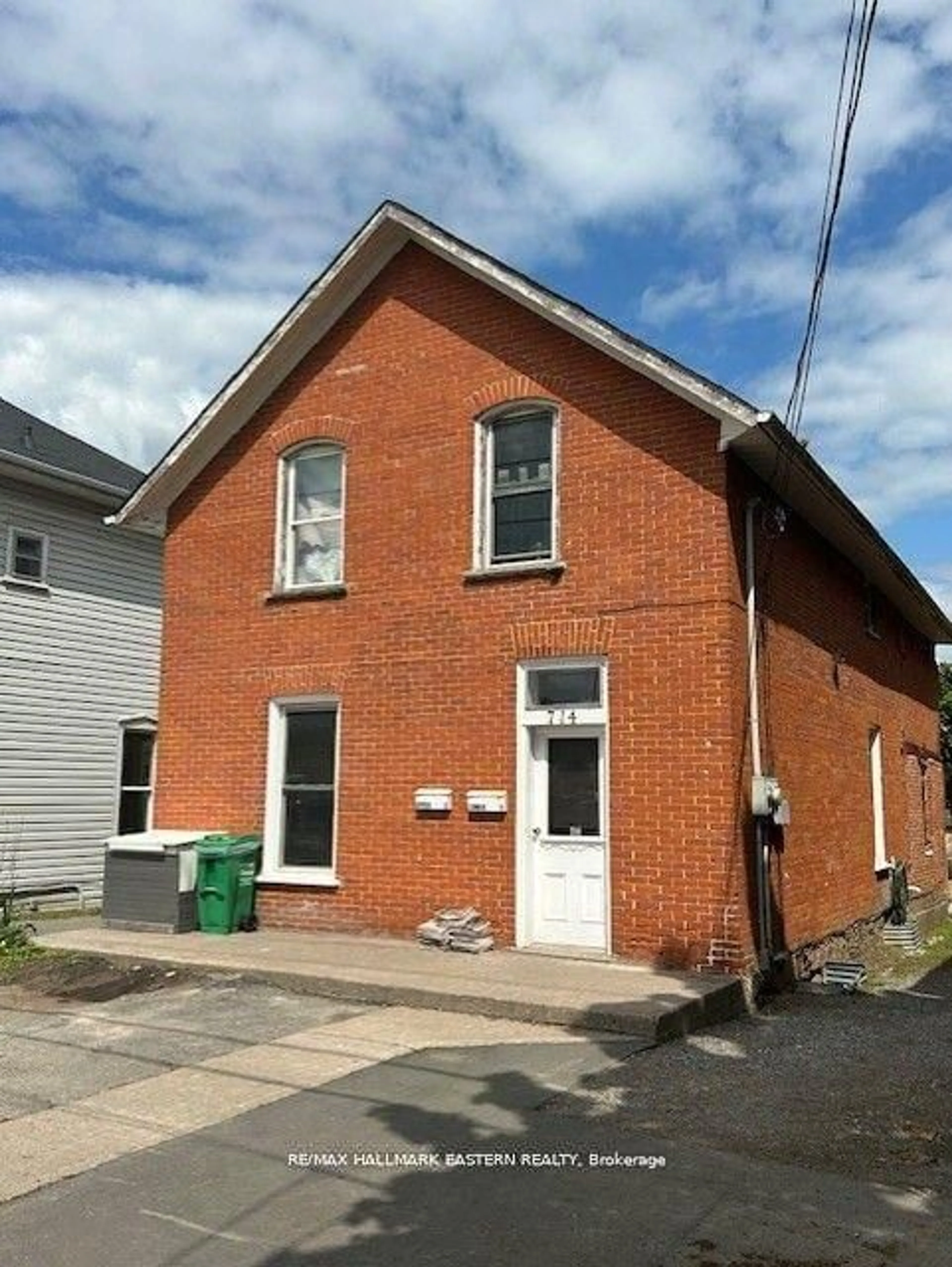 Home with brick exterior material, building for 714 Water St, Peterborough Ontario K9H 3N3