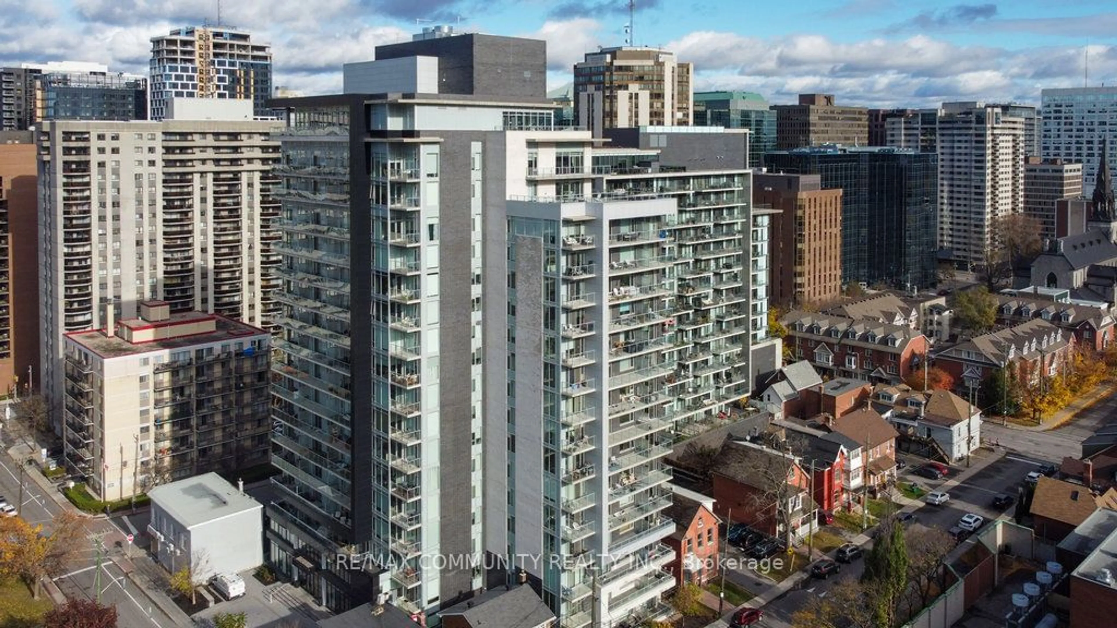 A pic from outside/outdoor area/front of a property/back of a property/a pic from drone, city buildings view from balcony for 255 Bay St #217, Ottawa Centre Ontario K1R 0C5