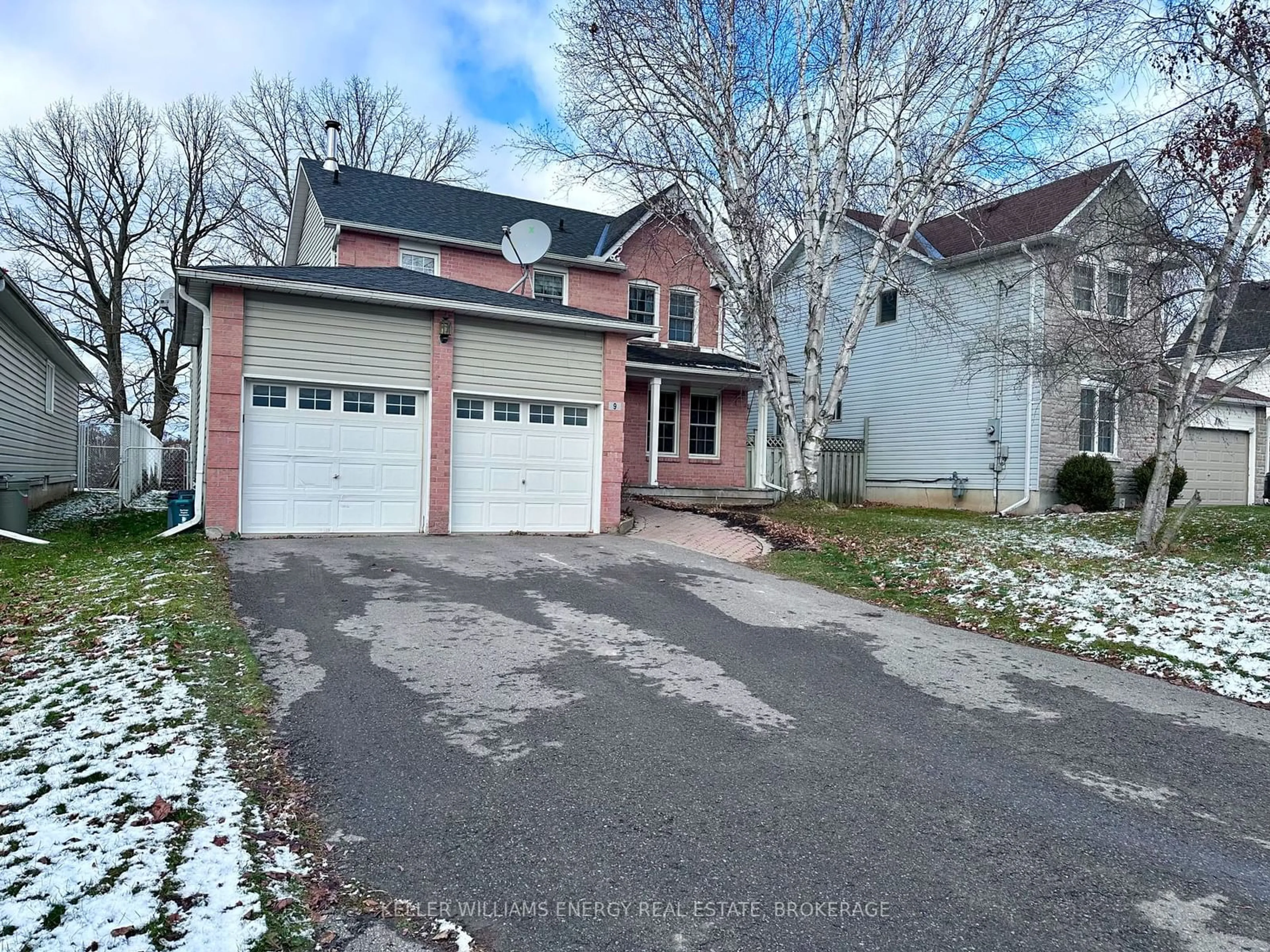 A pic from outside/outdoor area/front of a property/back of a property/a pic from drone, street for 9 Maple Ave, Asphodel-Norwood Ontario K0L 2V0