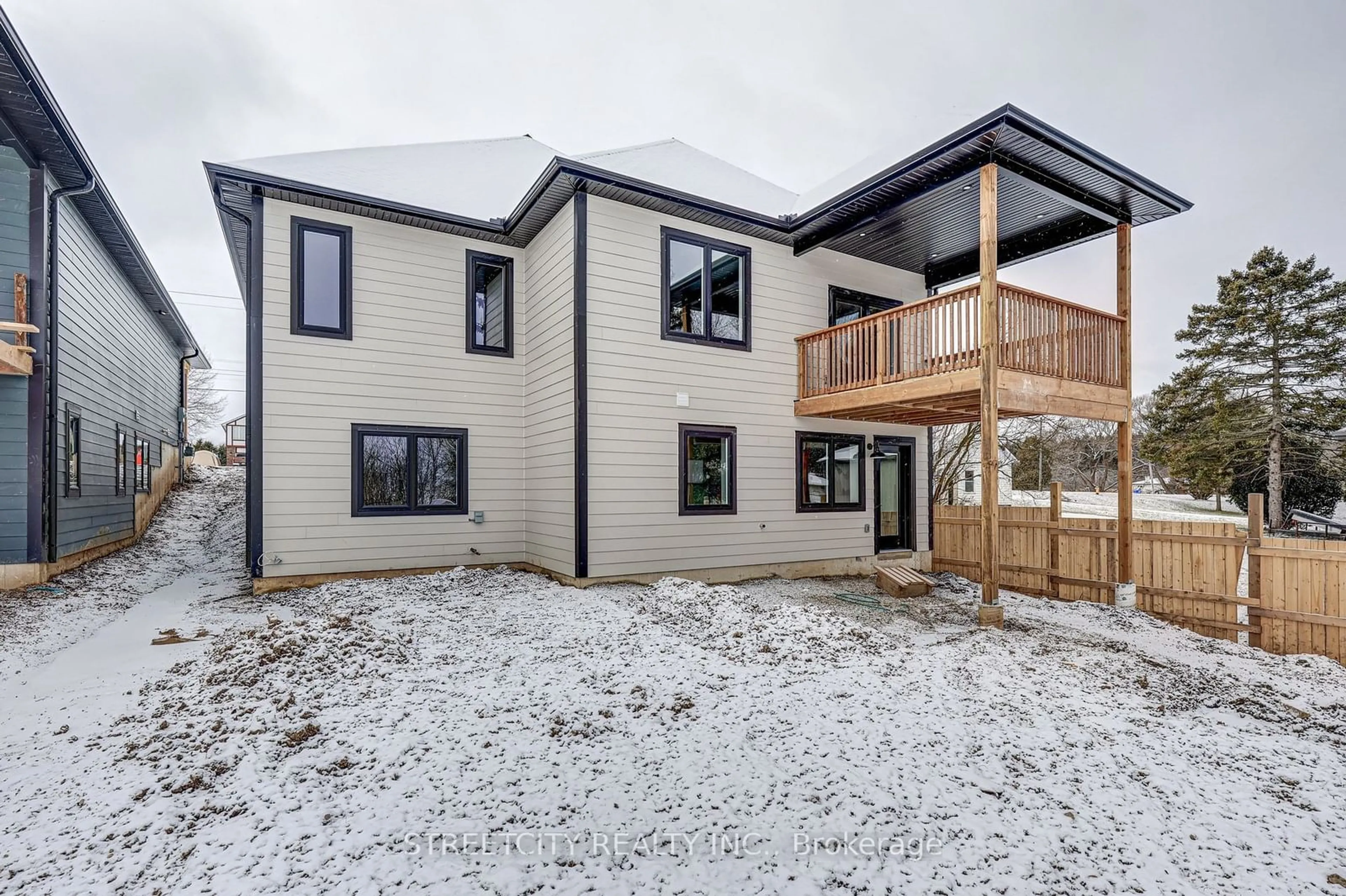 A pic from outside/outdoor area/front of a property/back of a property/a pic from drone, mountain view for 8088 Union Rd, Southwold Ontario N0L 1K0