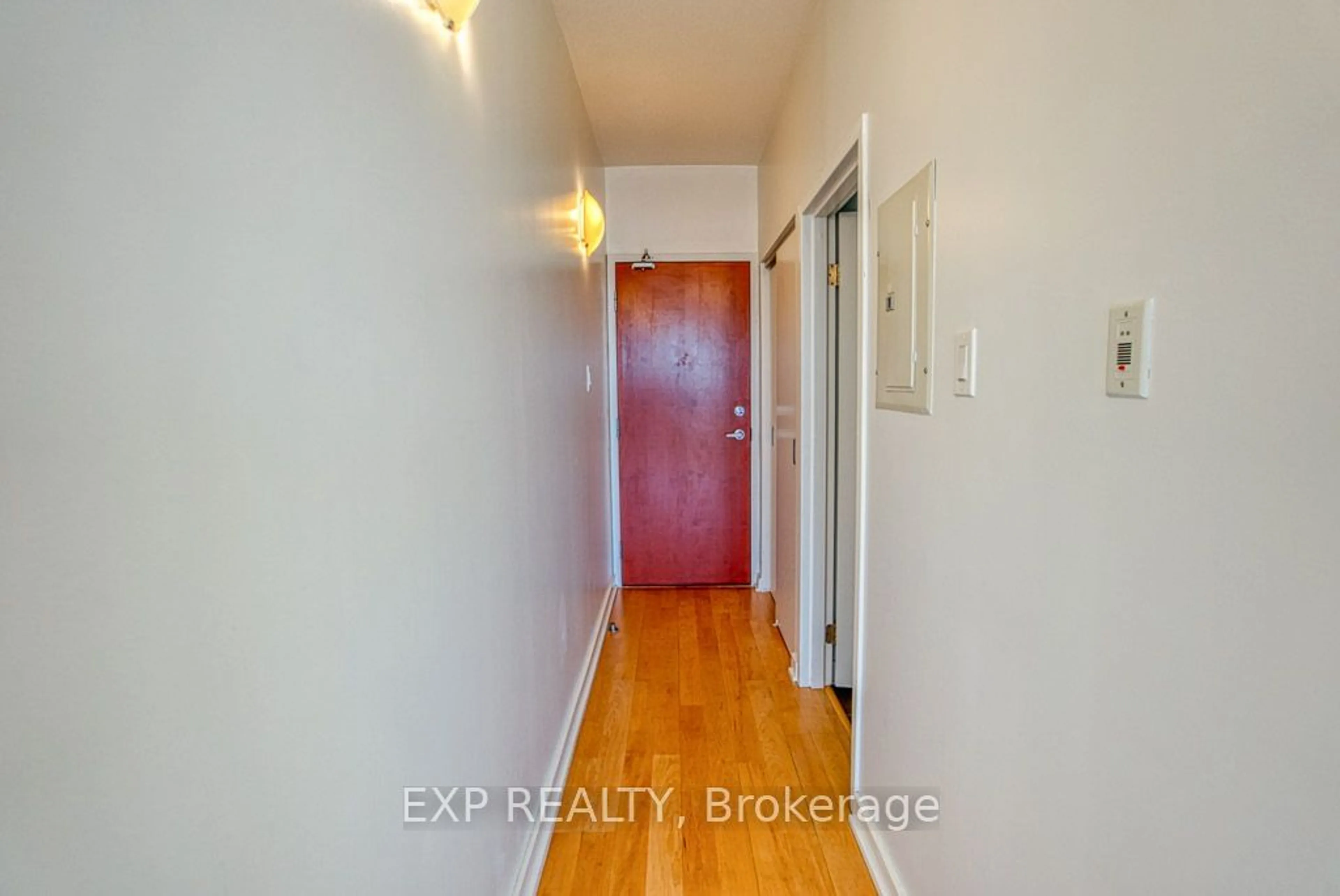 Indoor entryway for 324 Laurier Ave #2101, Ottawa Centre Ontario K1P 0A4