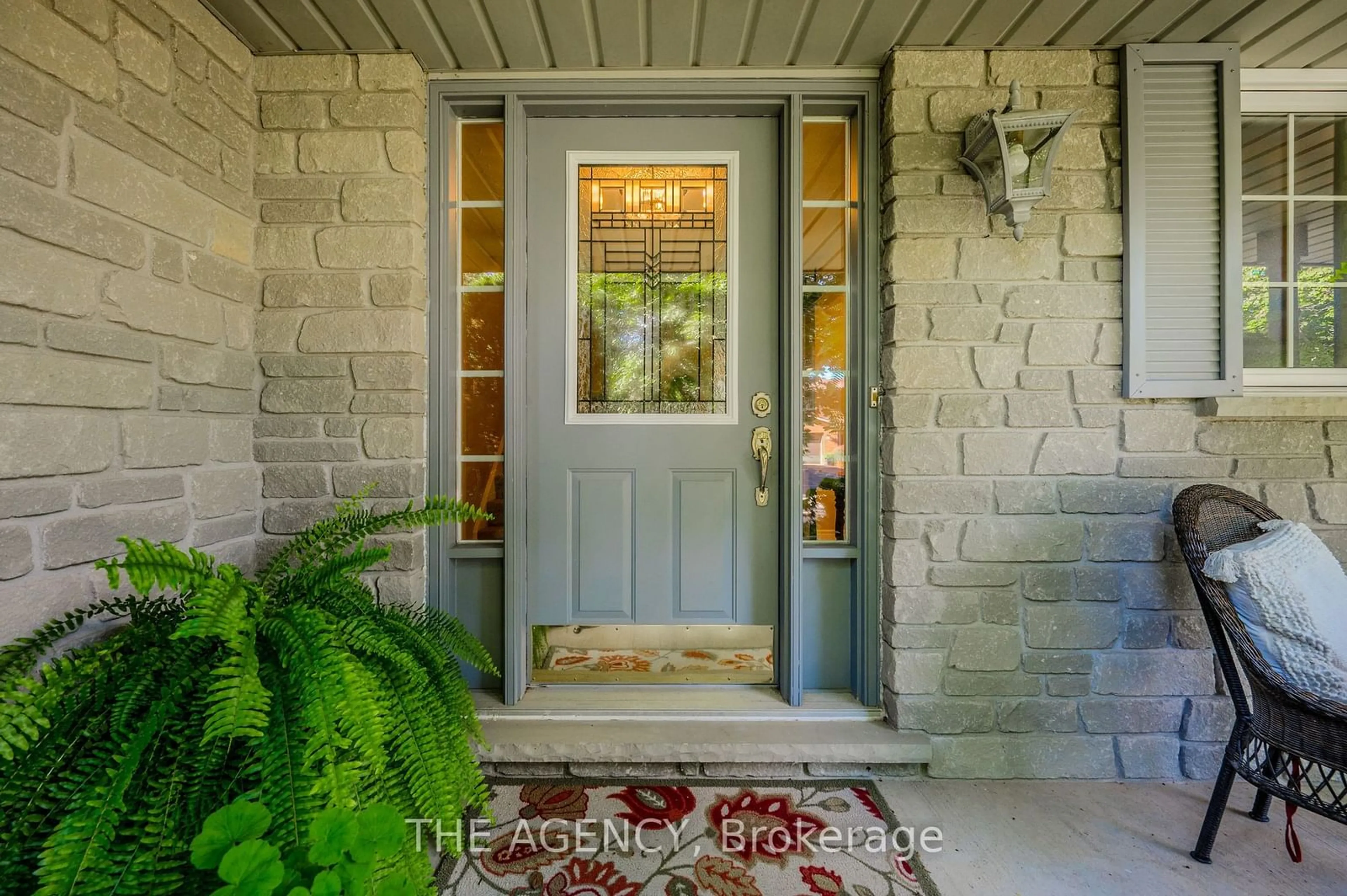 Indoor entryway for 12 Jo Ann Cres, Centre Wellington Ontario N0B 1S0