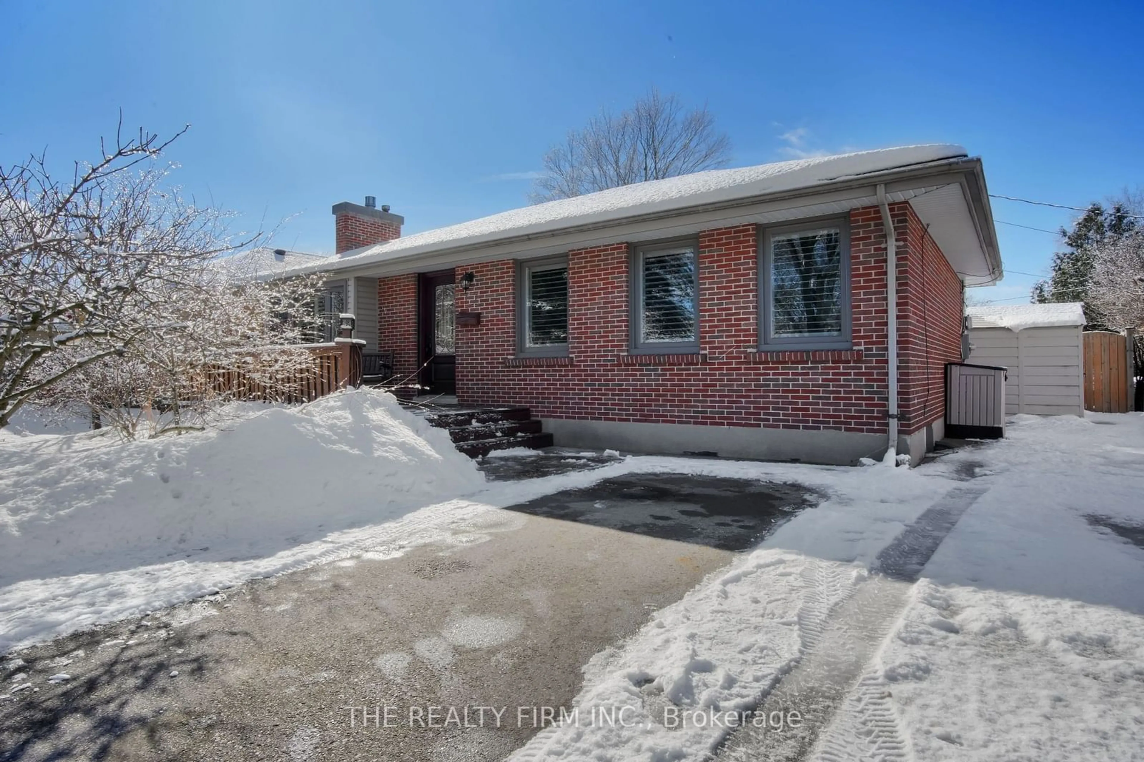 Home with brick exterior material, street for 1856 Royal Cres, London Ontario N5W 2A8