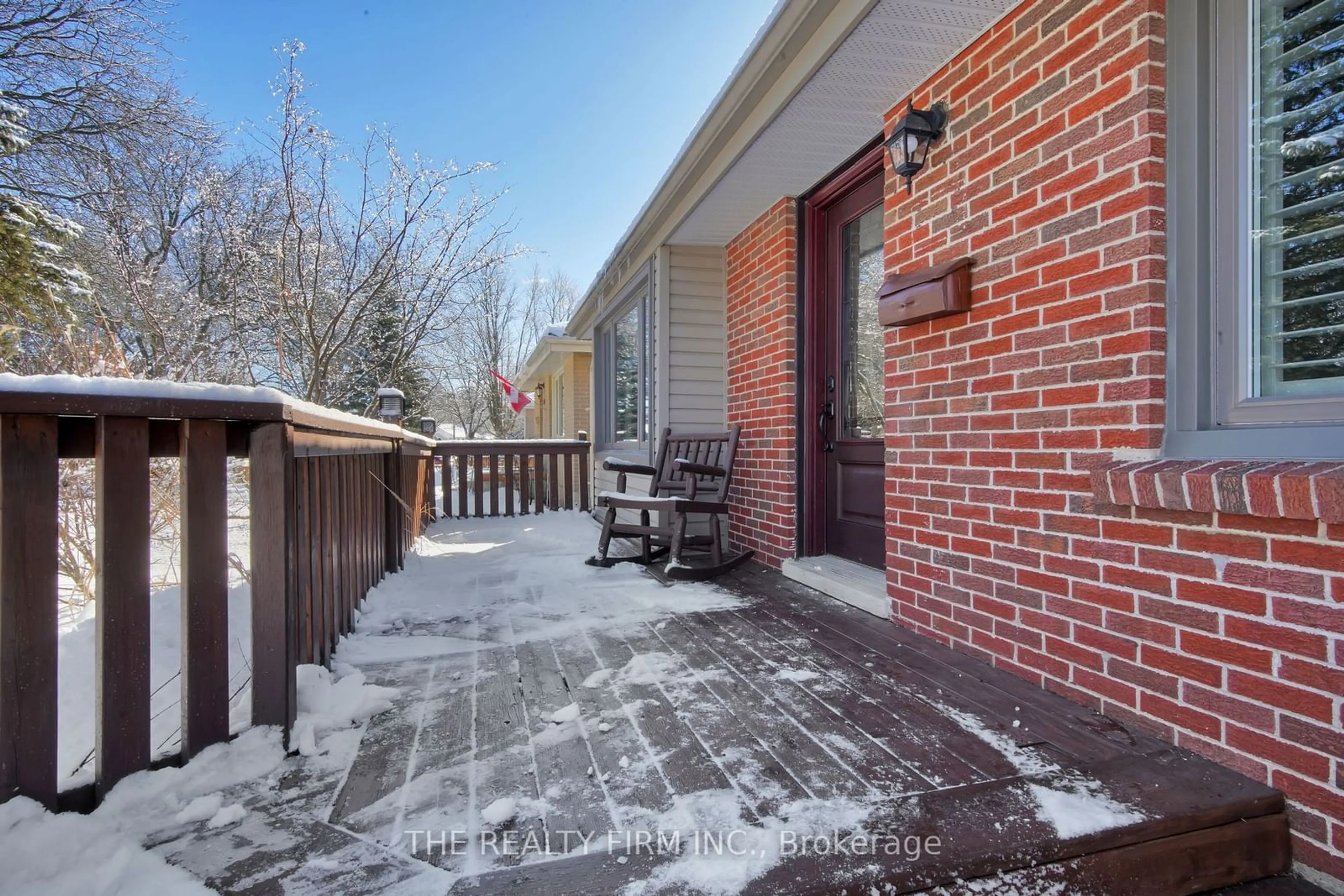 Patio, street for 1856 Royal Cres, London Ontario N5W 2A8