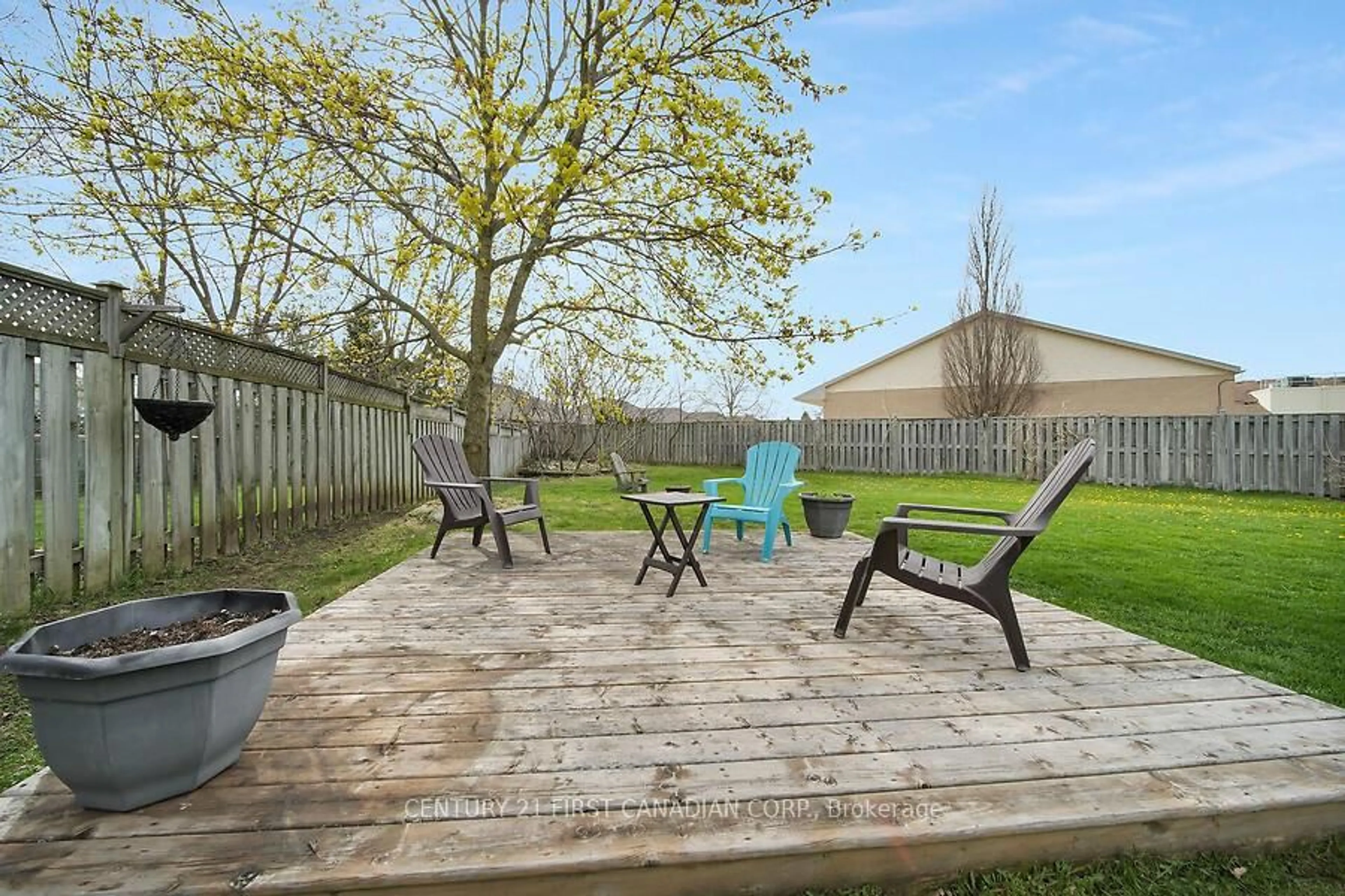 Patio, water/lake/river/ocean view for 30 Aylesford Crt, Middlesex Centre Ontario N0L 1R0