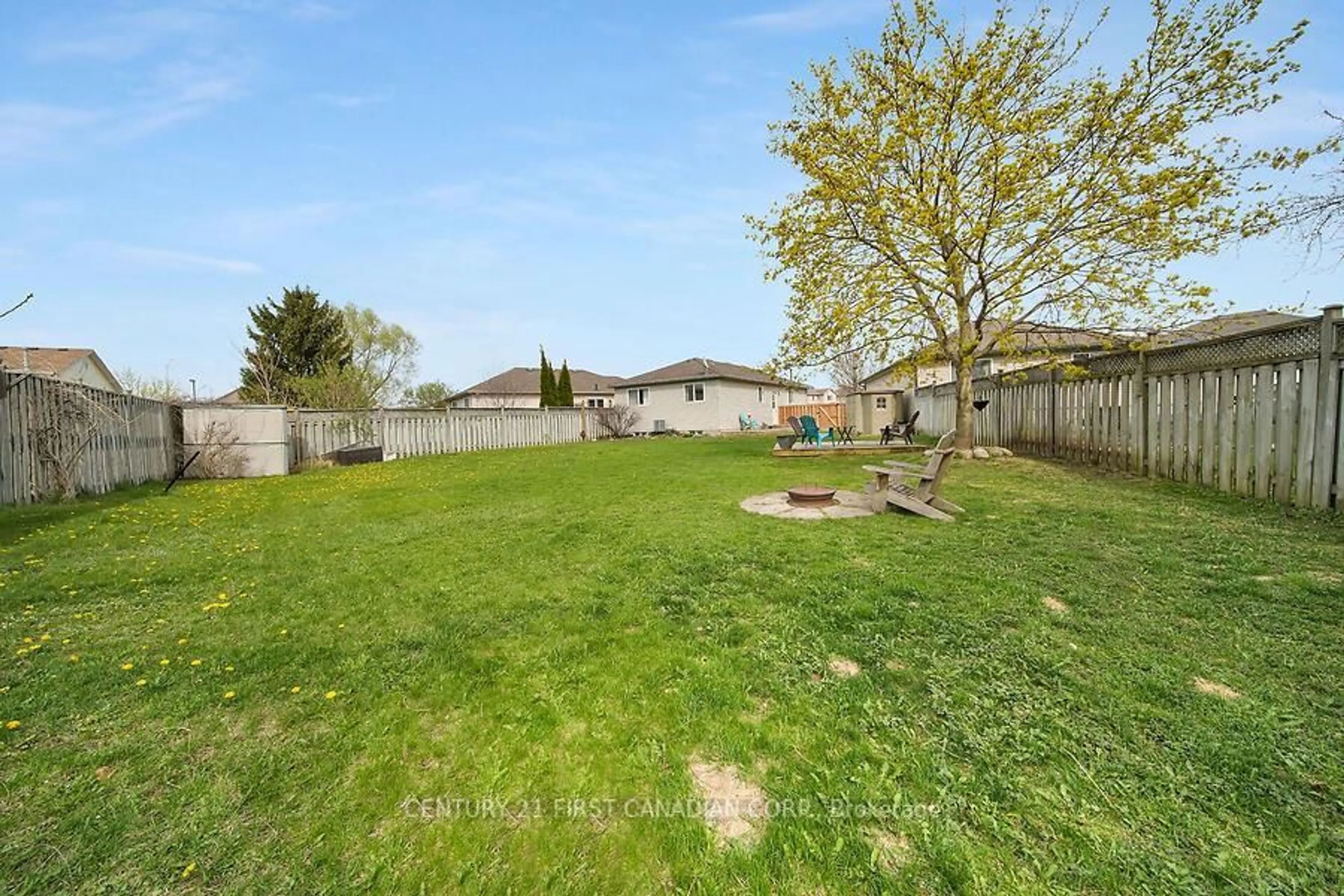 Patio, unknown for 30 Aylesford Crt, Middlesex Centre Ontario N0L 1R0