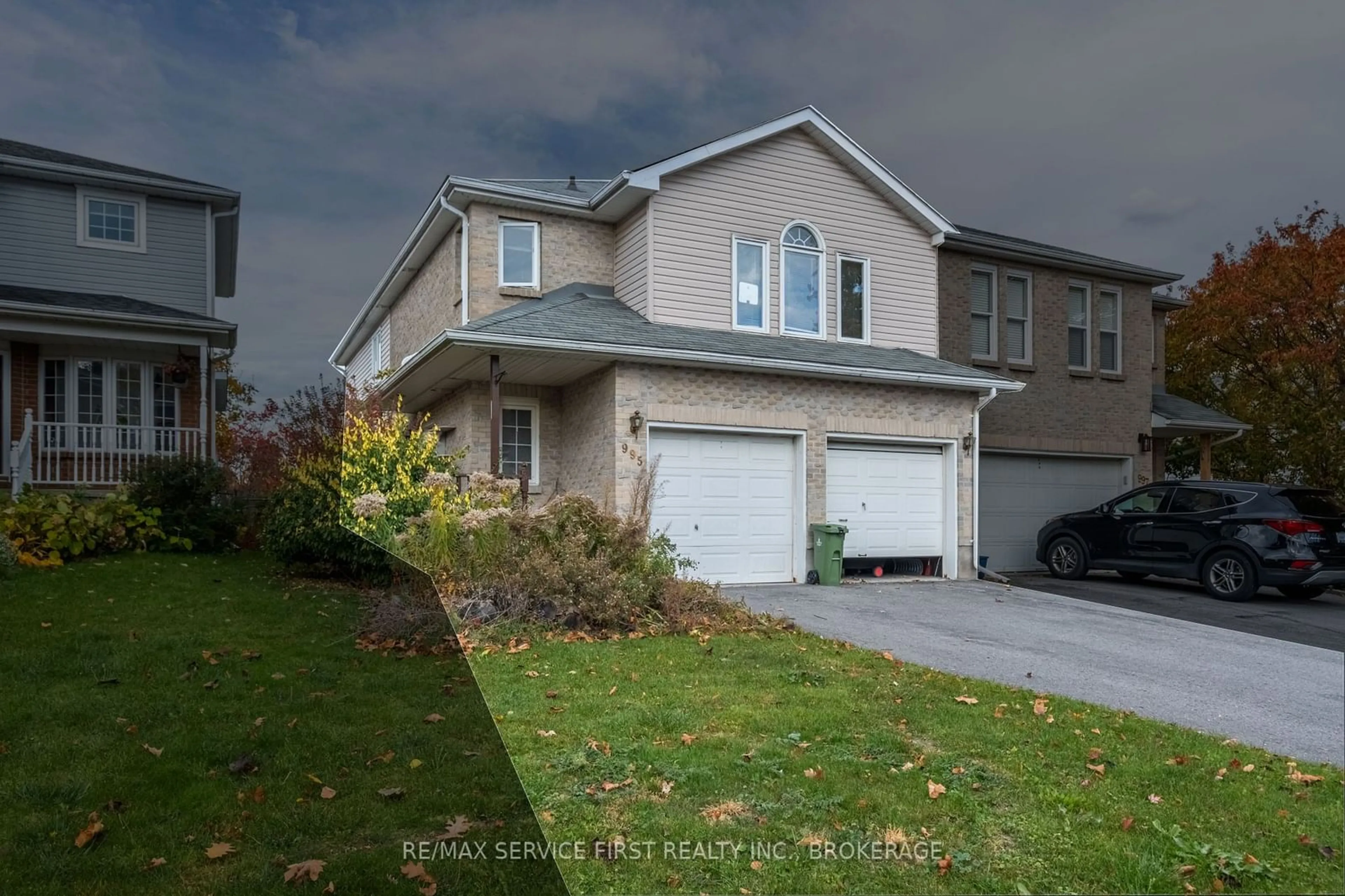 Home with vinyl exterior material, street for 995 Waterbury Cres, Kingston Ontario K7M 8V5