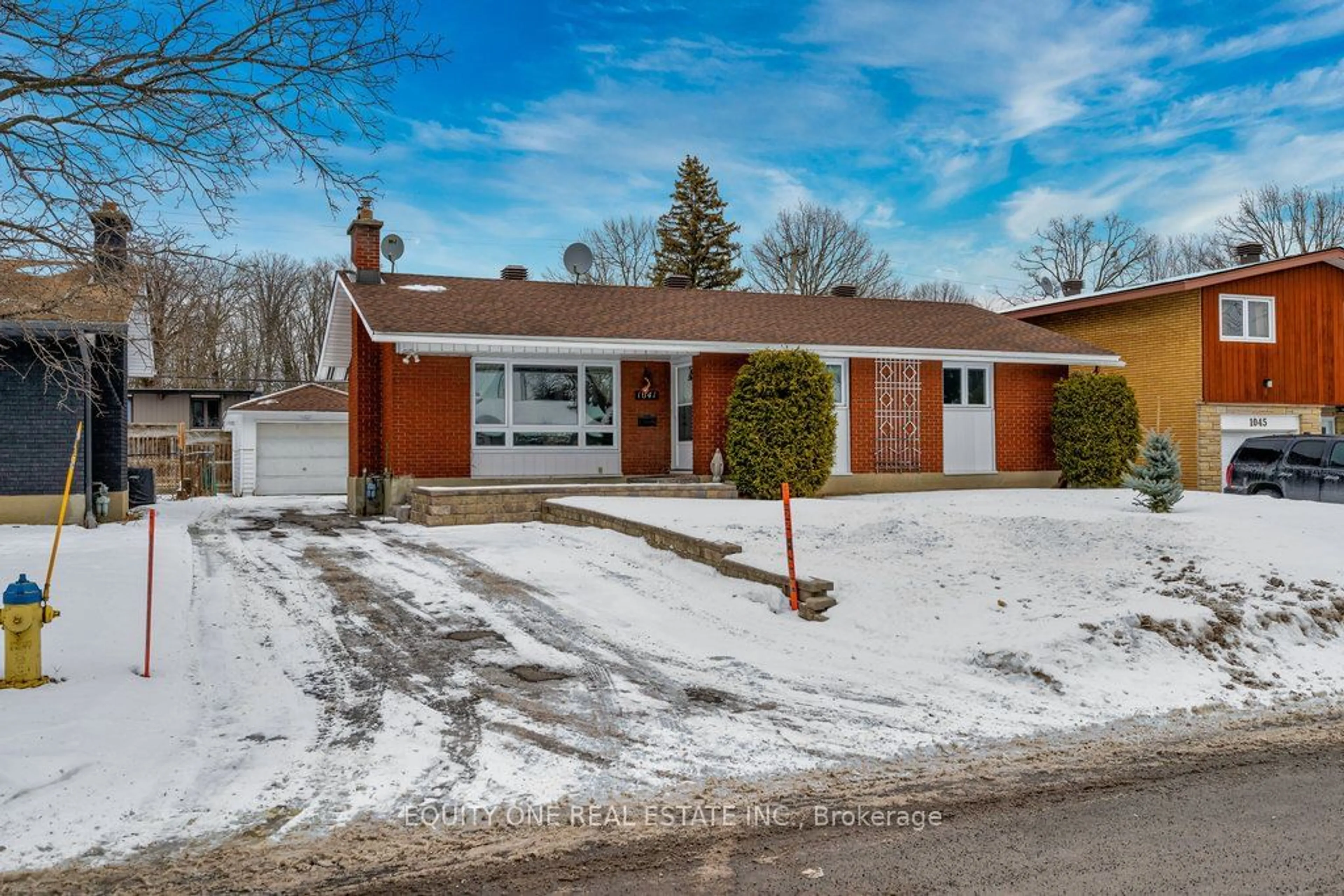 Home with brick exterior material, street for 1041 Wiseman Cres, Billings Bridge - Riverside Park and Area Ontario K1V 8J3