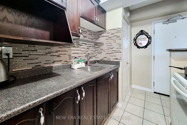 Additional property image - 851 Queenston Rd Unit 505