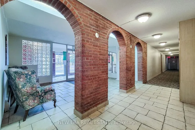 Additional property image - 851 Queenston Rd Unit 505