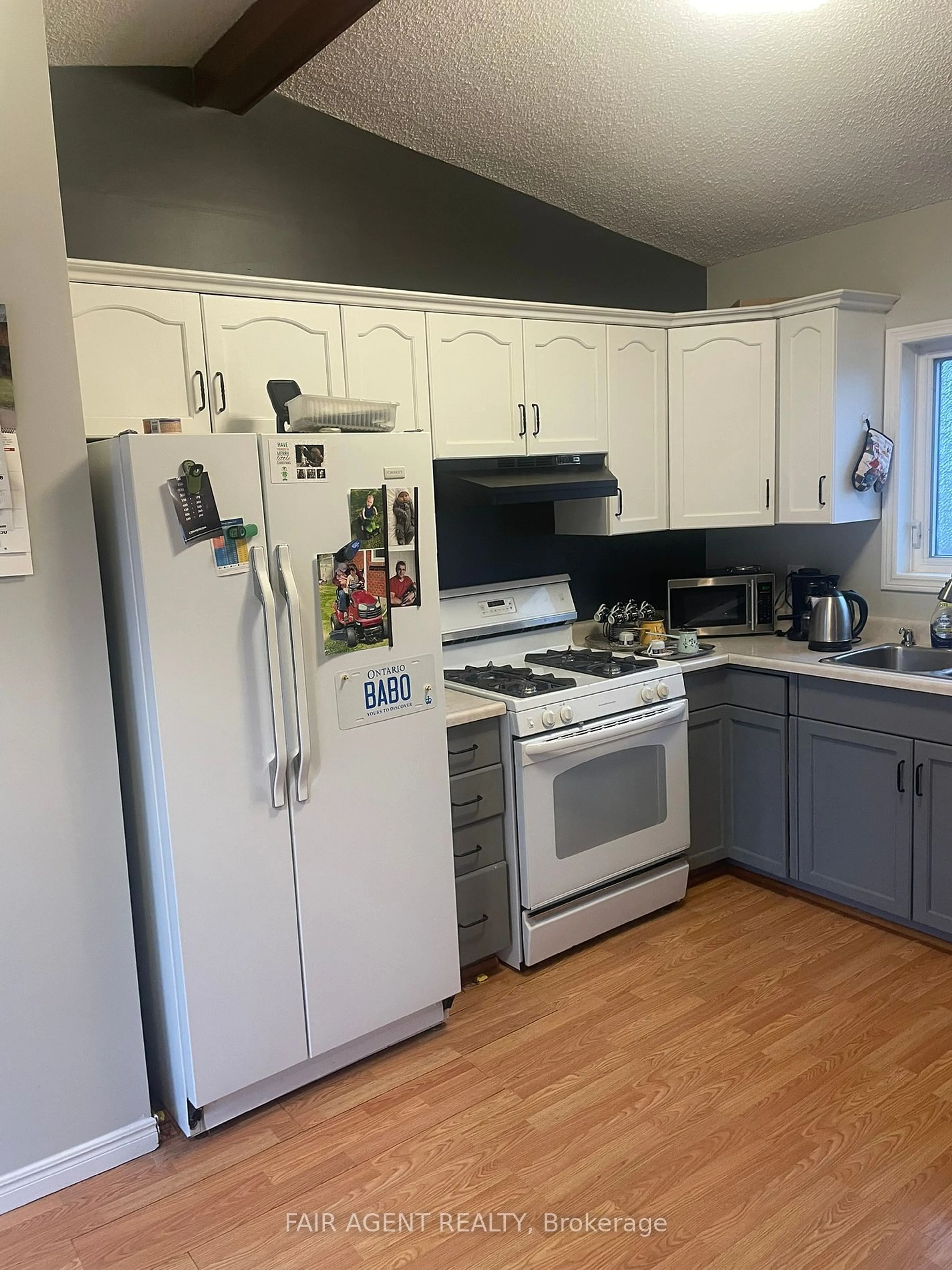 Standard kitchen, wood/laminate floor for 173 PEARL St, Lambton Shores Ontario N0M 2N0