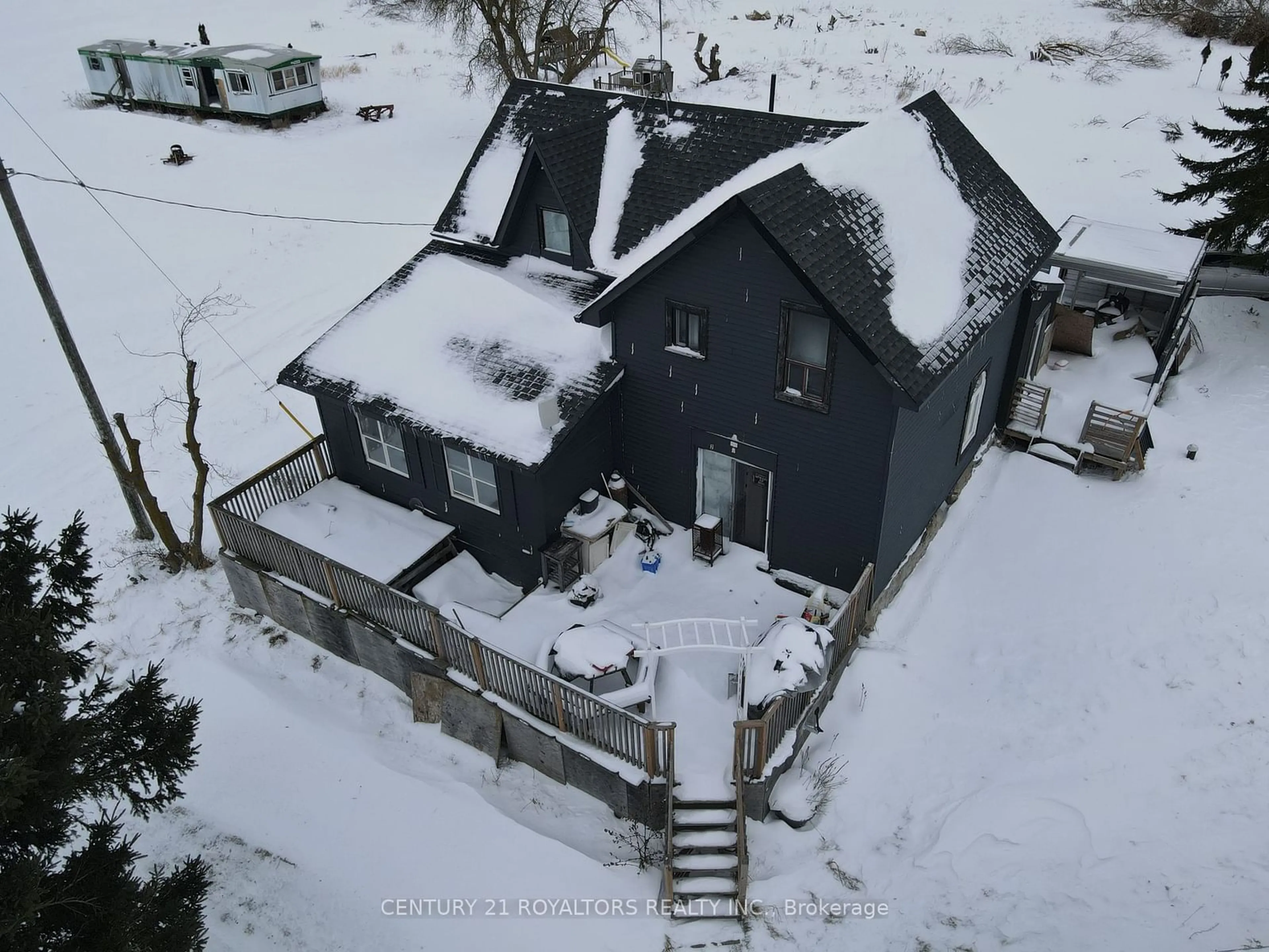 A pic from outside/outdoor area/front of a property/back of a property/a pic from drone, building for 395413 County Rd, Amaranth Ontario L0N 1S5