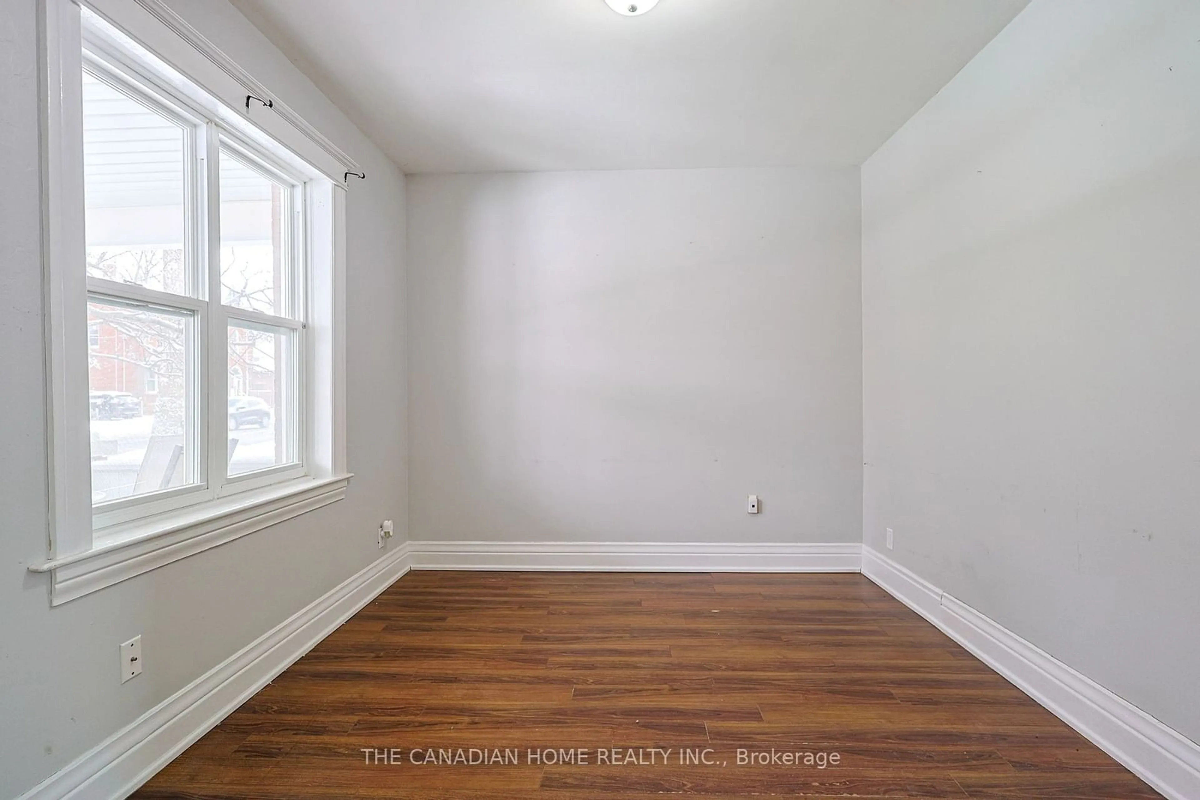 A pic of a room for 176 Church St, St. Catharines Ontario L2R 3E7