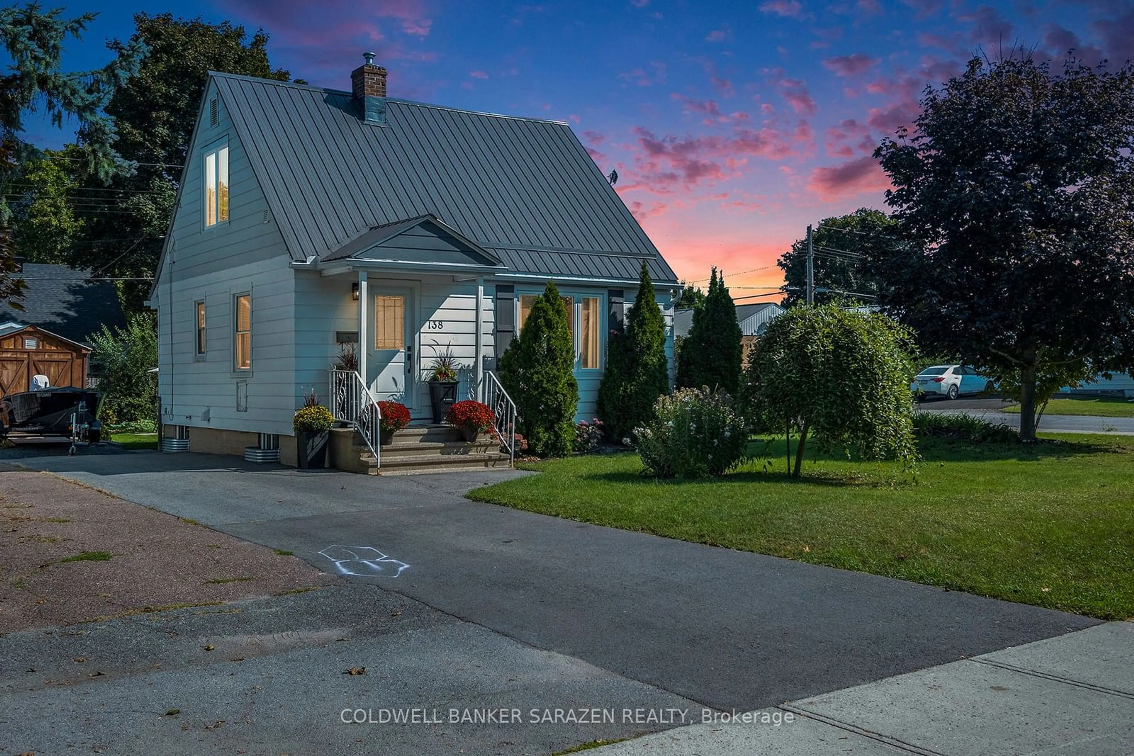 A pic from outside/outdoor area/front of a property/back of a property/a pic from drone, street for 138 Second Ave, Arnprior Ontario K7S 1Y2