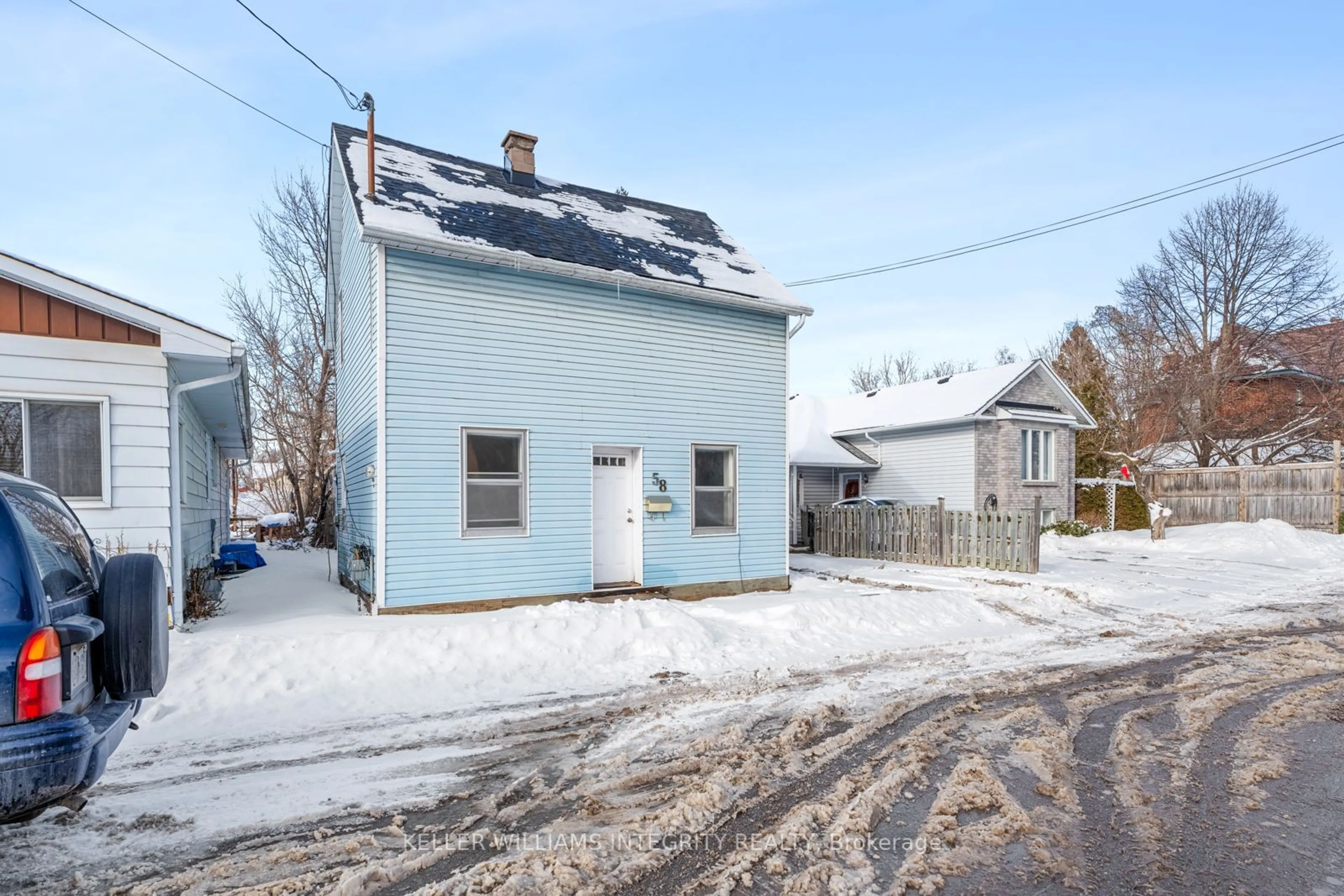 A pic from outside/outdoor area/front of a property/back of a property/a pic from drone, street for 58 Russell St, Arnprior Ontario K7S 2J3