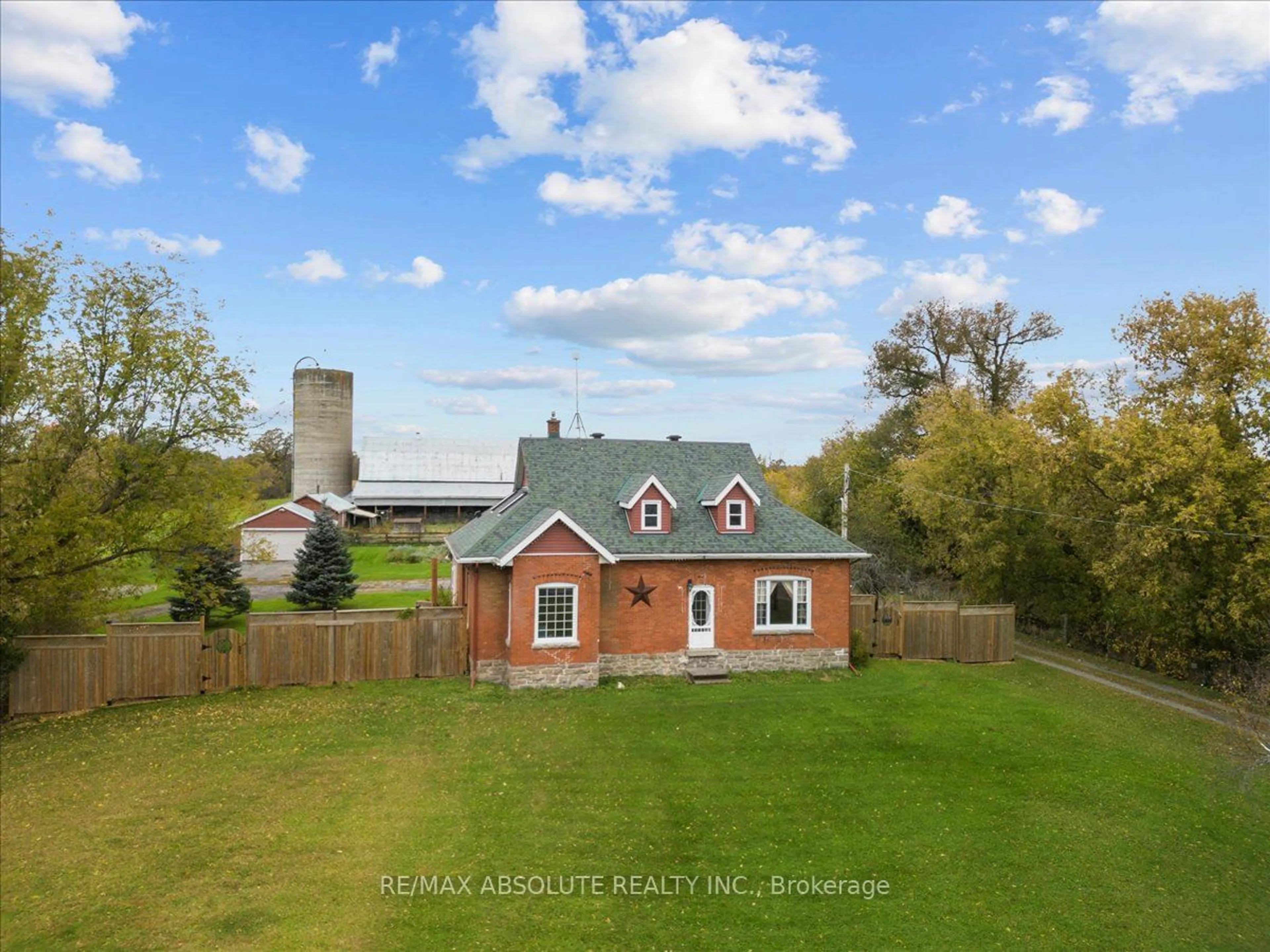 A pic from outside/outdoor area/front of a property/back of a property/a pic from drone, water/lake/river/ocean view for 4035 DONNELLY Dr, Manotick - Kars - Rideau Twp and Area Ontario K0G 1J0