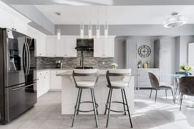 Additional property image - 98 SHOREVIEW Pl Unit 12