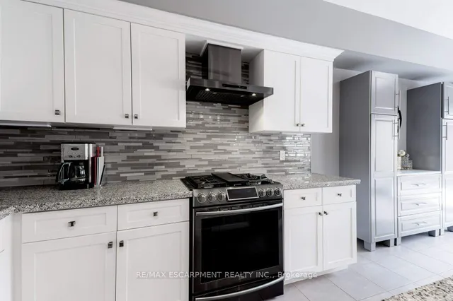 Additional property image - 98 SHOREVIEW Pl Unit 12