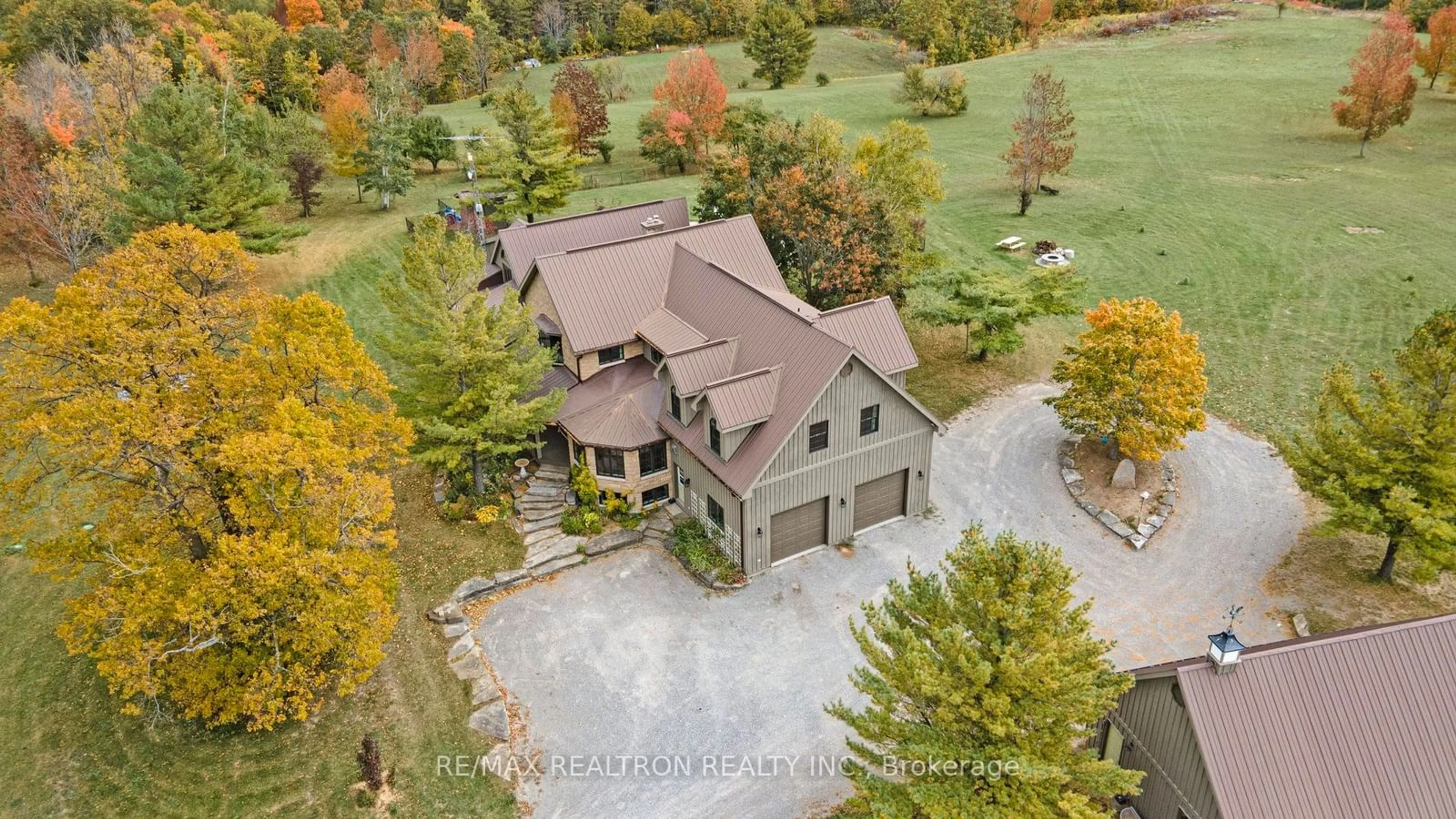 A pic from outside/outdoor area/front of a property/back of a property/a pic from drone, unknown for 290 Bland Line, Cavan Monaghan Ontario L0A 1C0