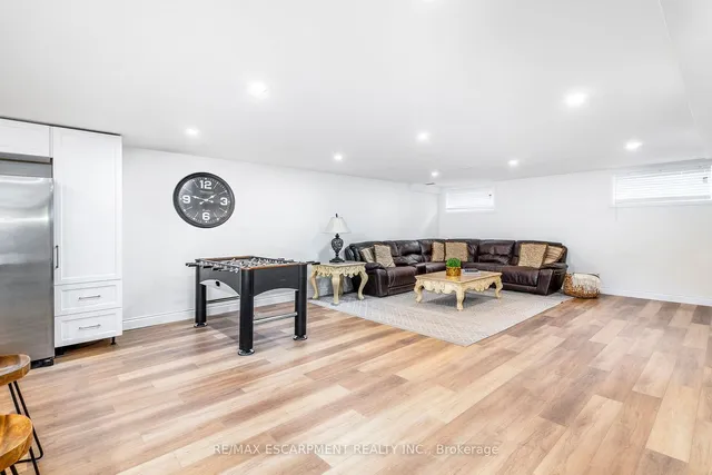 Additional property image - 240 CLOVERLEAF Dr