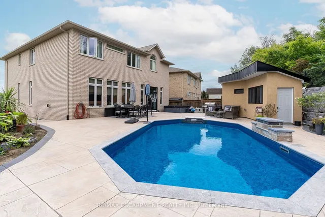 Additional property image - 240 CLOVERLEAF Dr