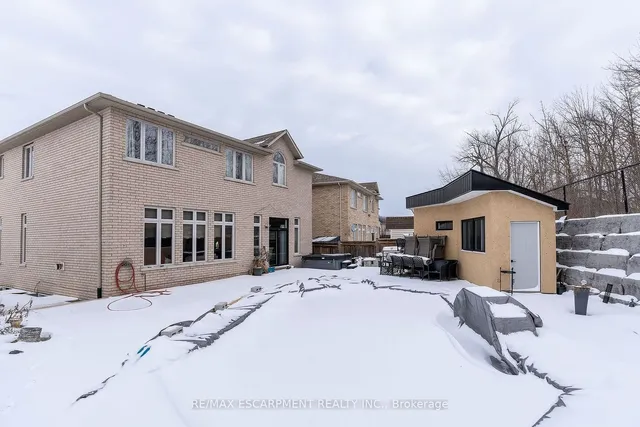 Additional property image - 240 CLOVERLEAF Dr