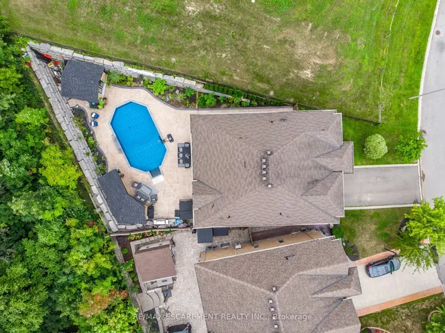 Additional property image - 240 CLOVERLEAF Dr