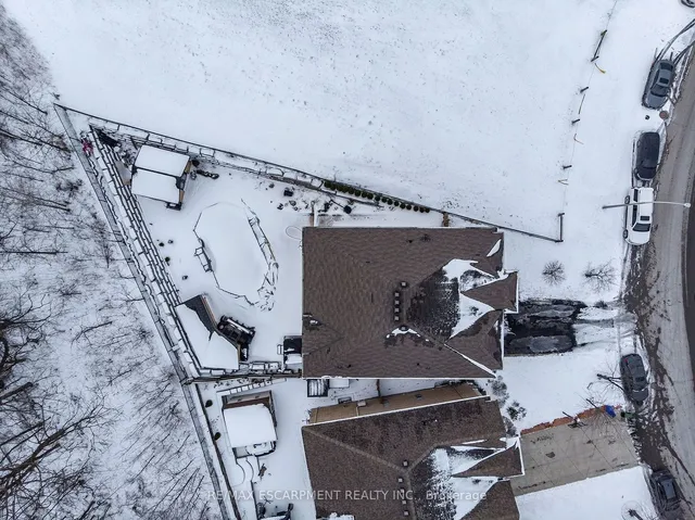 Additional property image - 240 CLOVERLEAF Dr