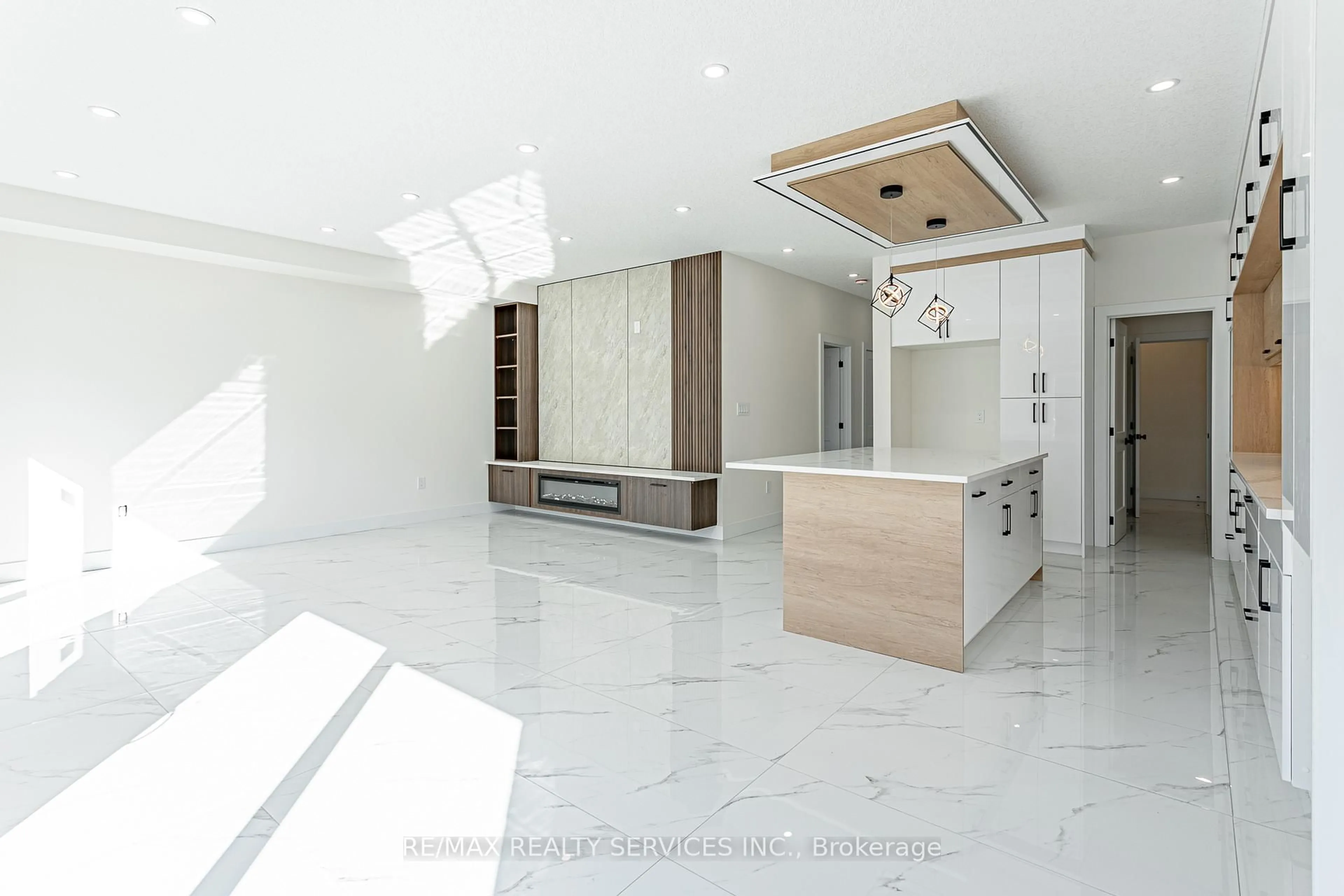 Contemporary kitchen, ceramic/tile floor for 1260 Honeywood Dr, London South Ontario N6M 1E8