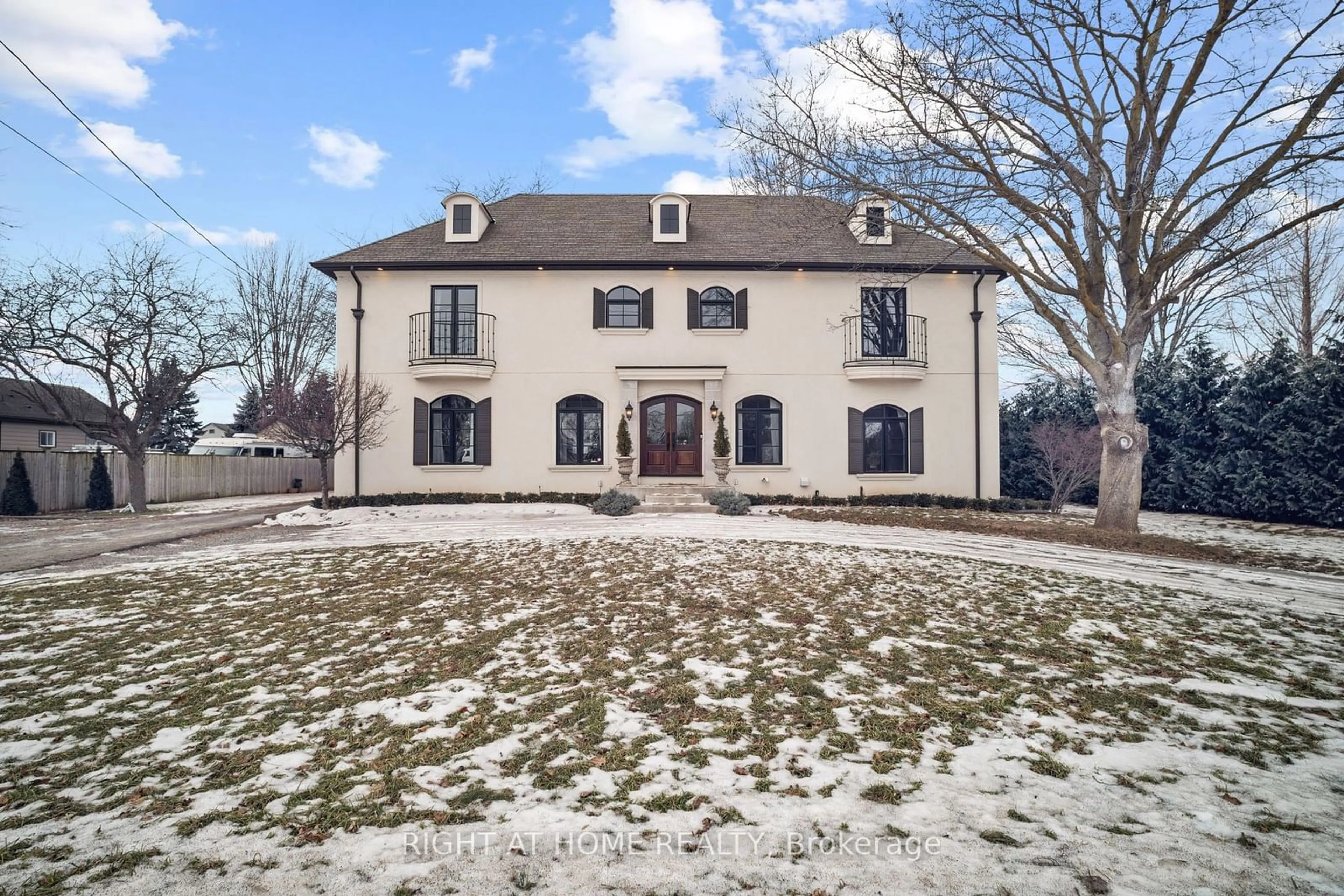 Home with brick exterior material, street for 1309 THIRD ST. LOUTH, St. Catharines Ontario L2R 6P9