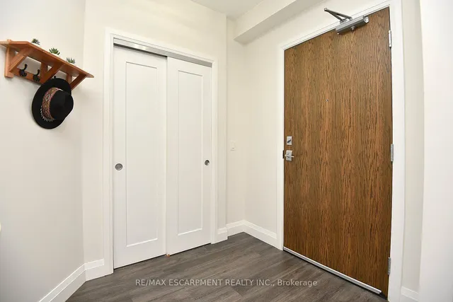 Additional property image - 30 Hamilton St Unit 605