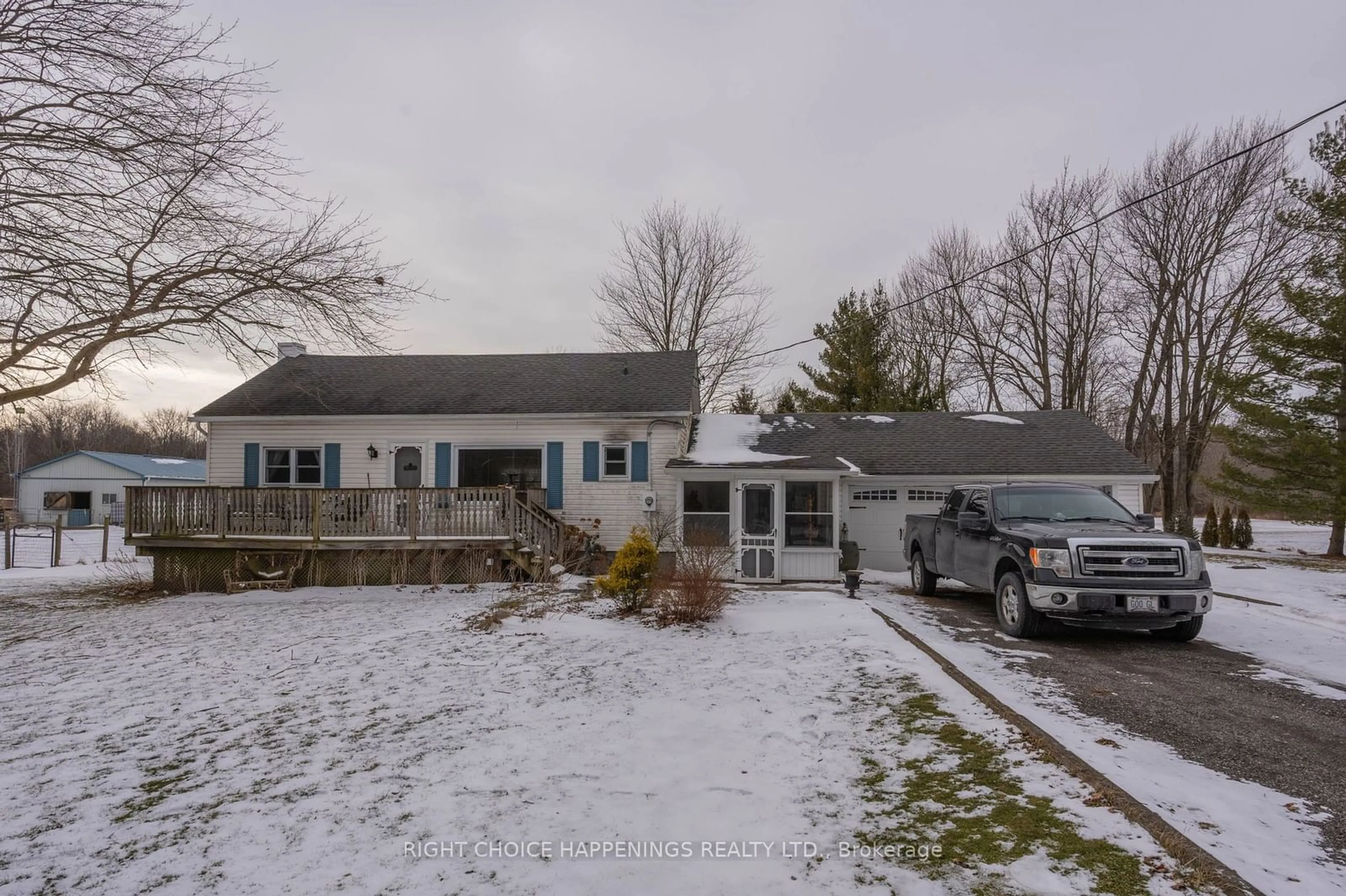 A pic from outside/outdoor area/front of a property/back of a property/a pic from drone, street for 63058 Perry Rd, Wainfleet Ontario L0S 1V0