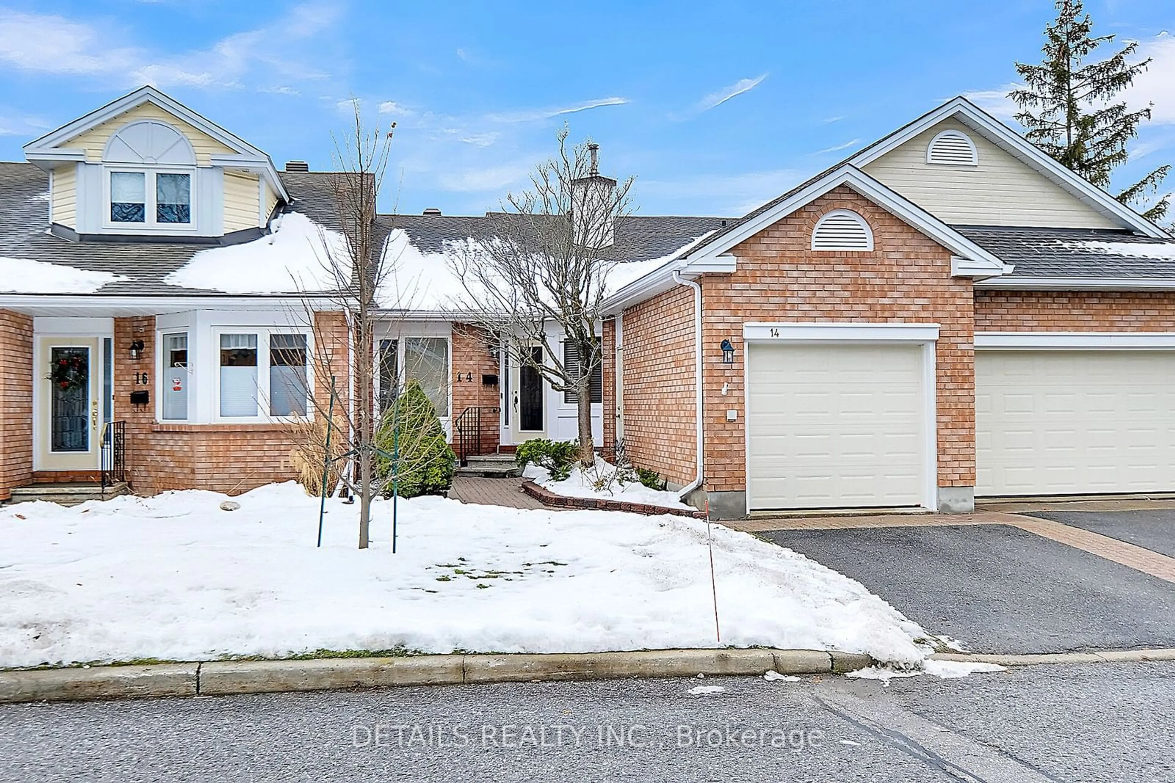 A pic from outside/outdoor area/front of a property/back of a property/a pic from drone, street for 14 Grand Cedar Crt, Stittsville - Munster - Richmond Ontario K2S 1C8