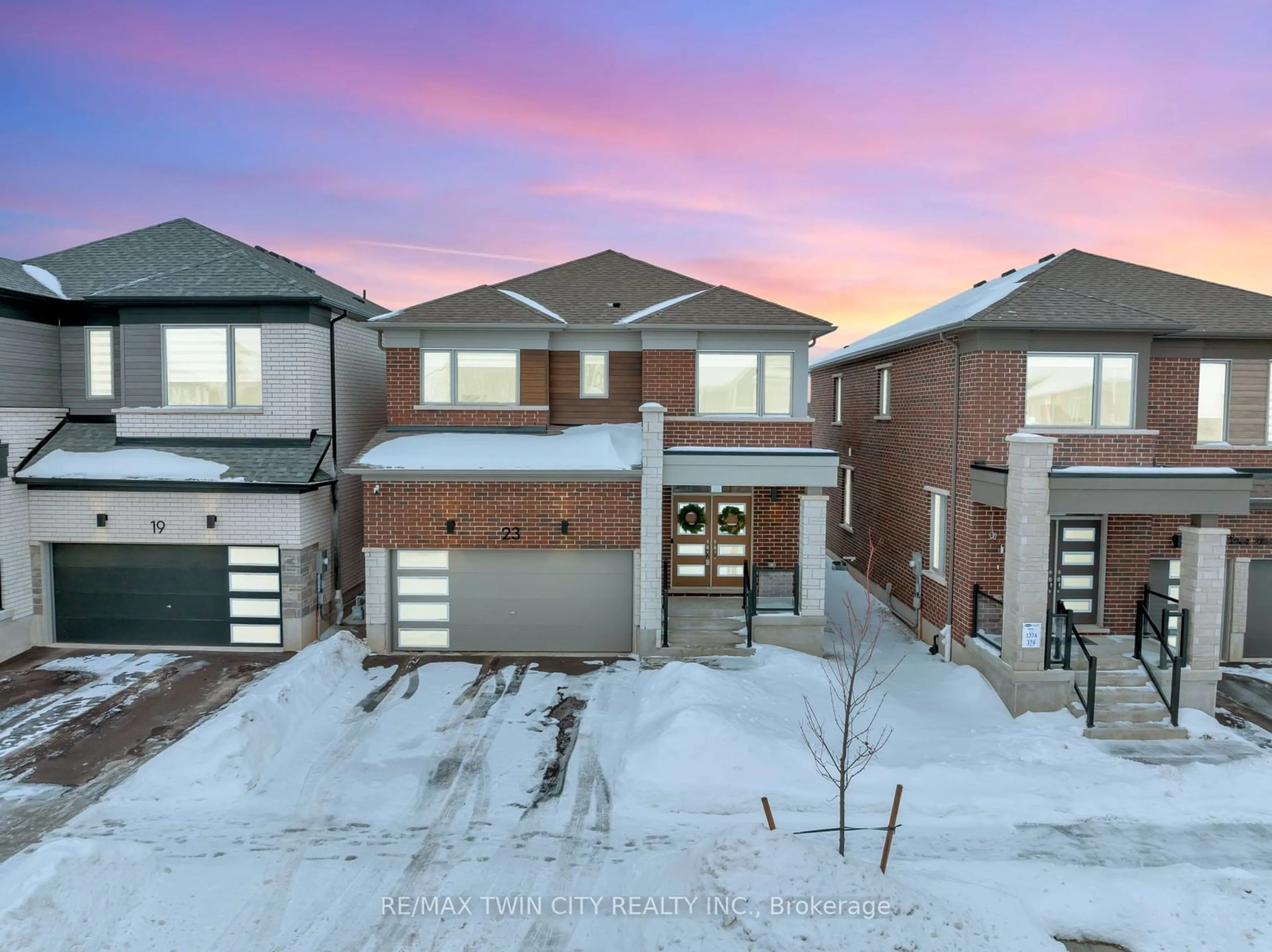 A pic from outside/outdoor area/front of a property/back of a property/a pic from drone, street for 23 Sitler St, Kitchener Ontario N2R 0T2