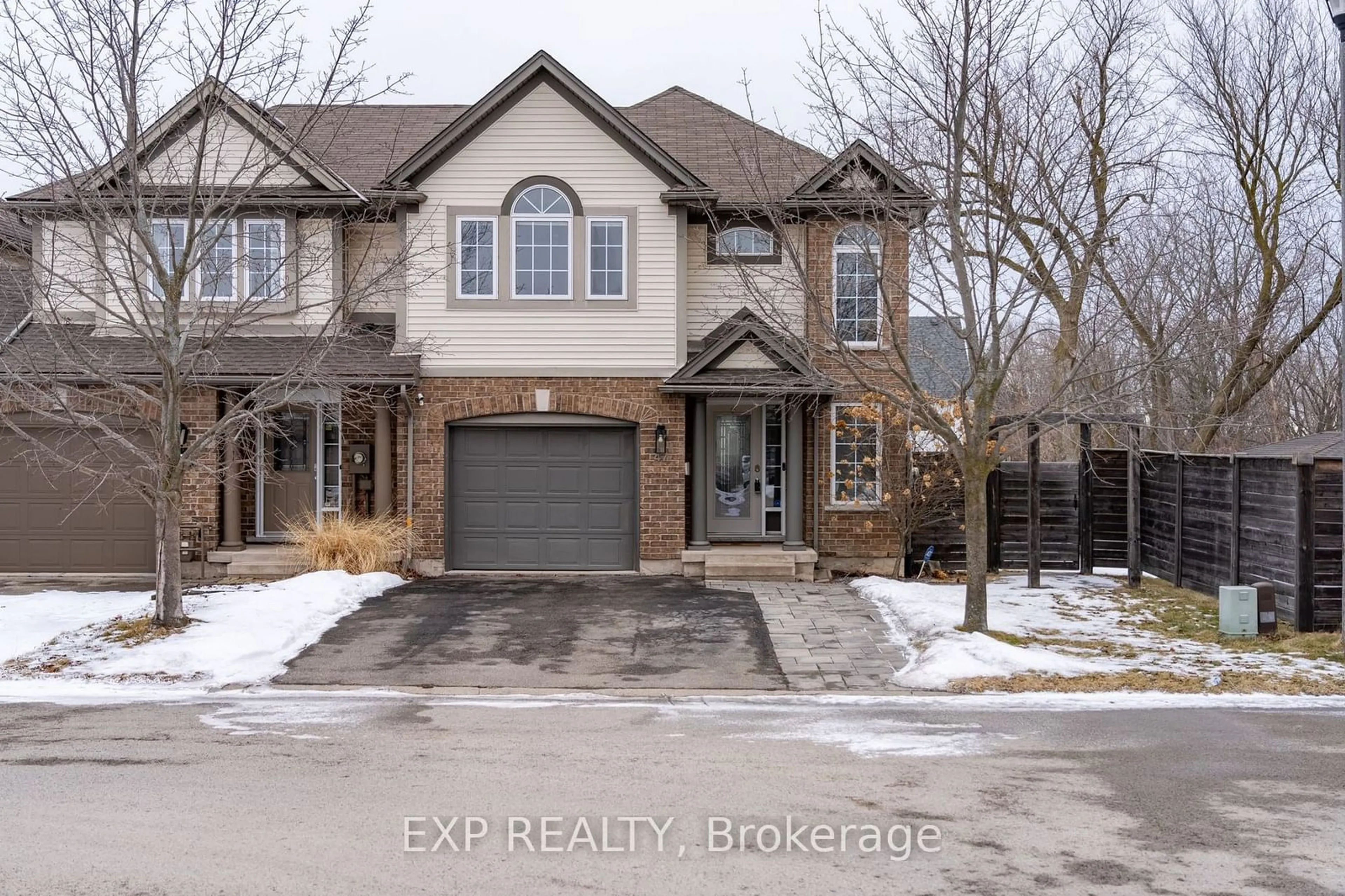 Home with brick exterior material, street for 47 Flynn Crt, St. Catharines Ontario L2S 4E1