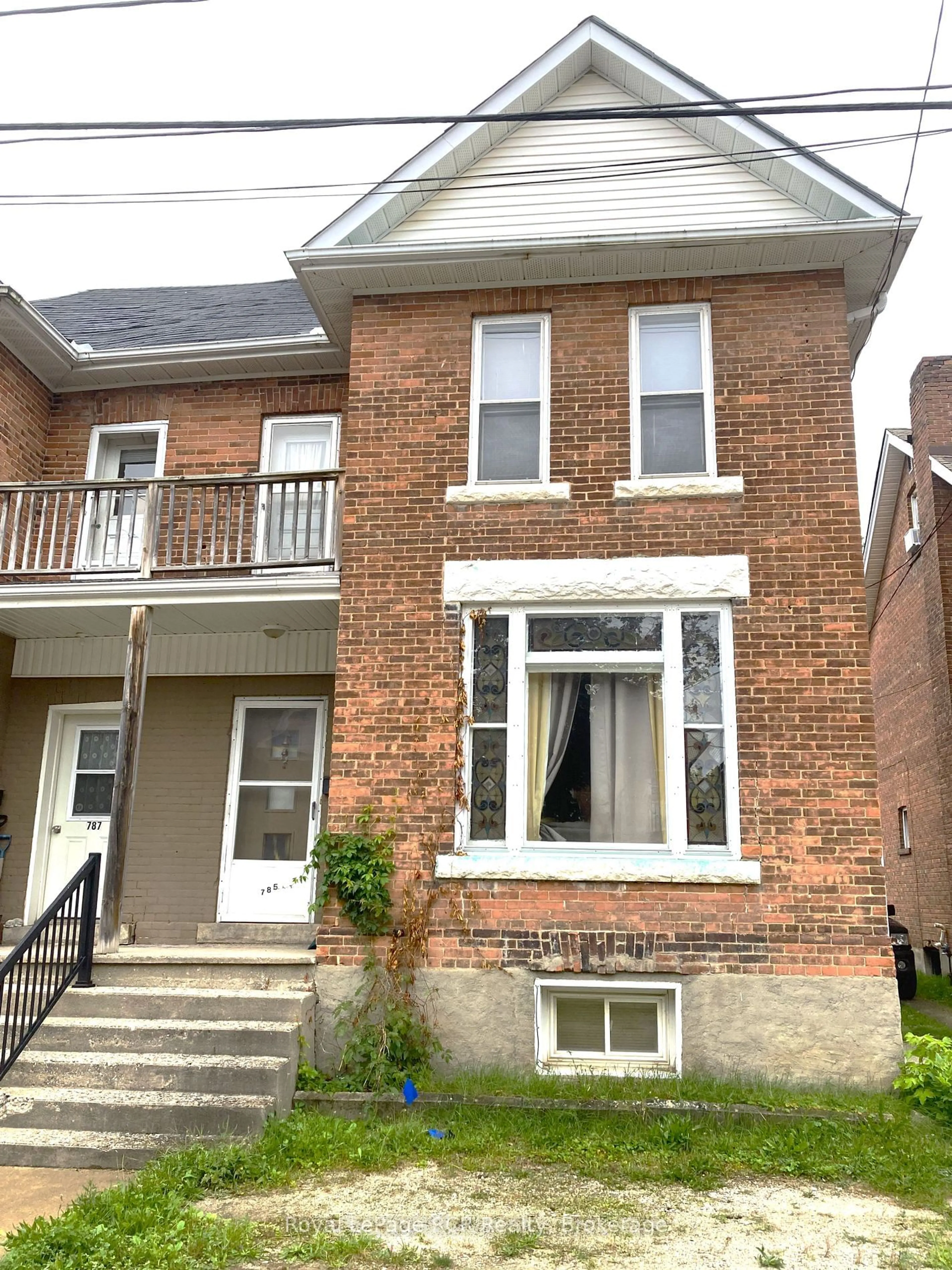 Home with brick exterior material, street for 785 4th Ave, Owen Sound Ontario N4K 2N5