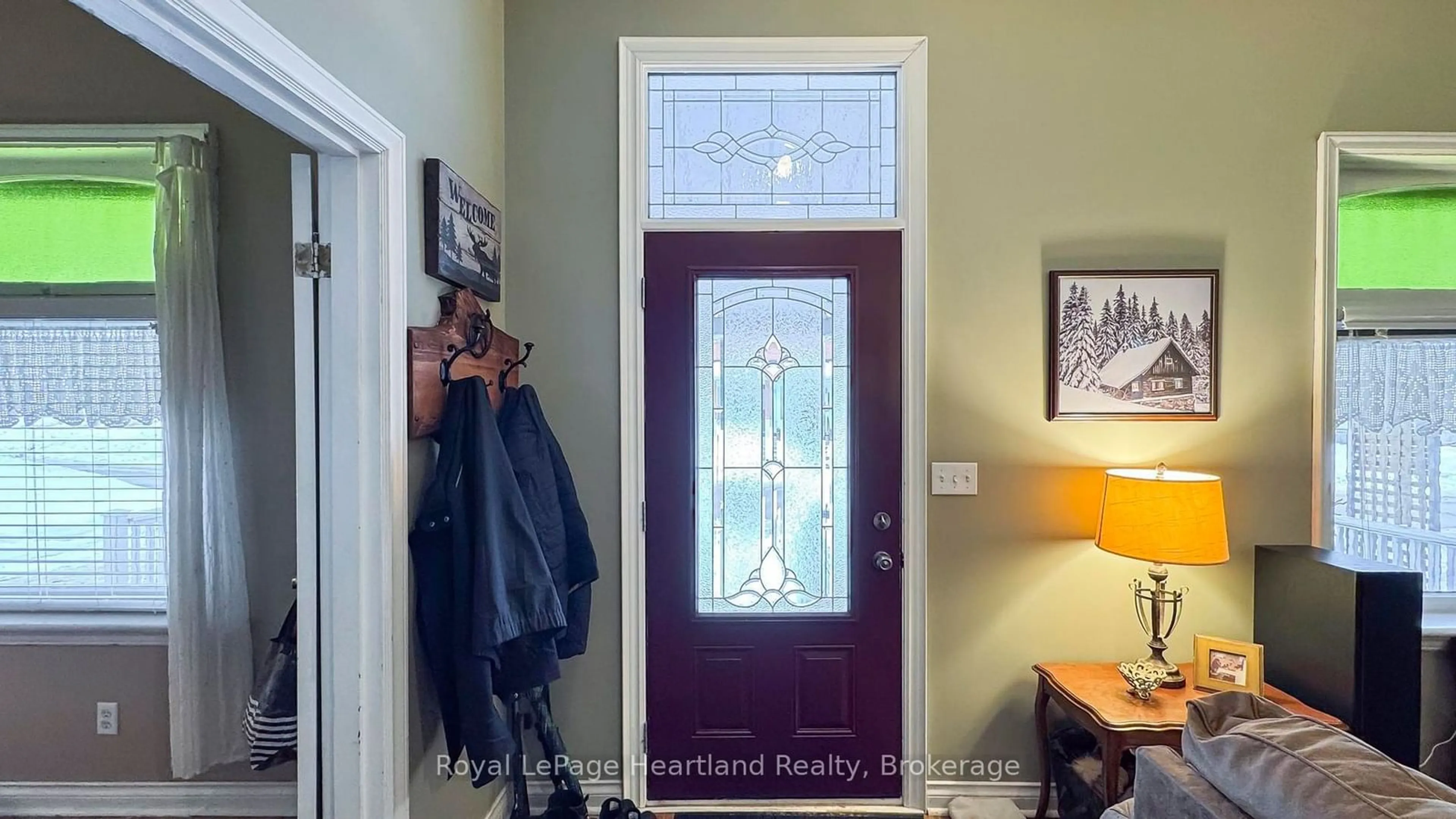 Indoor entryway for 258 Edward St, North Huron Ontario N0G 2W0