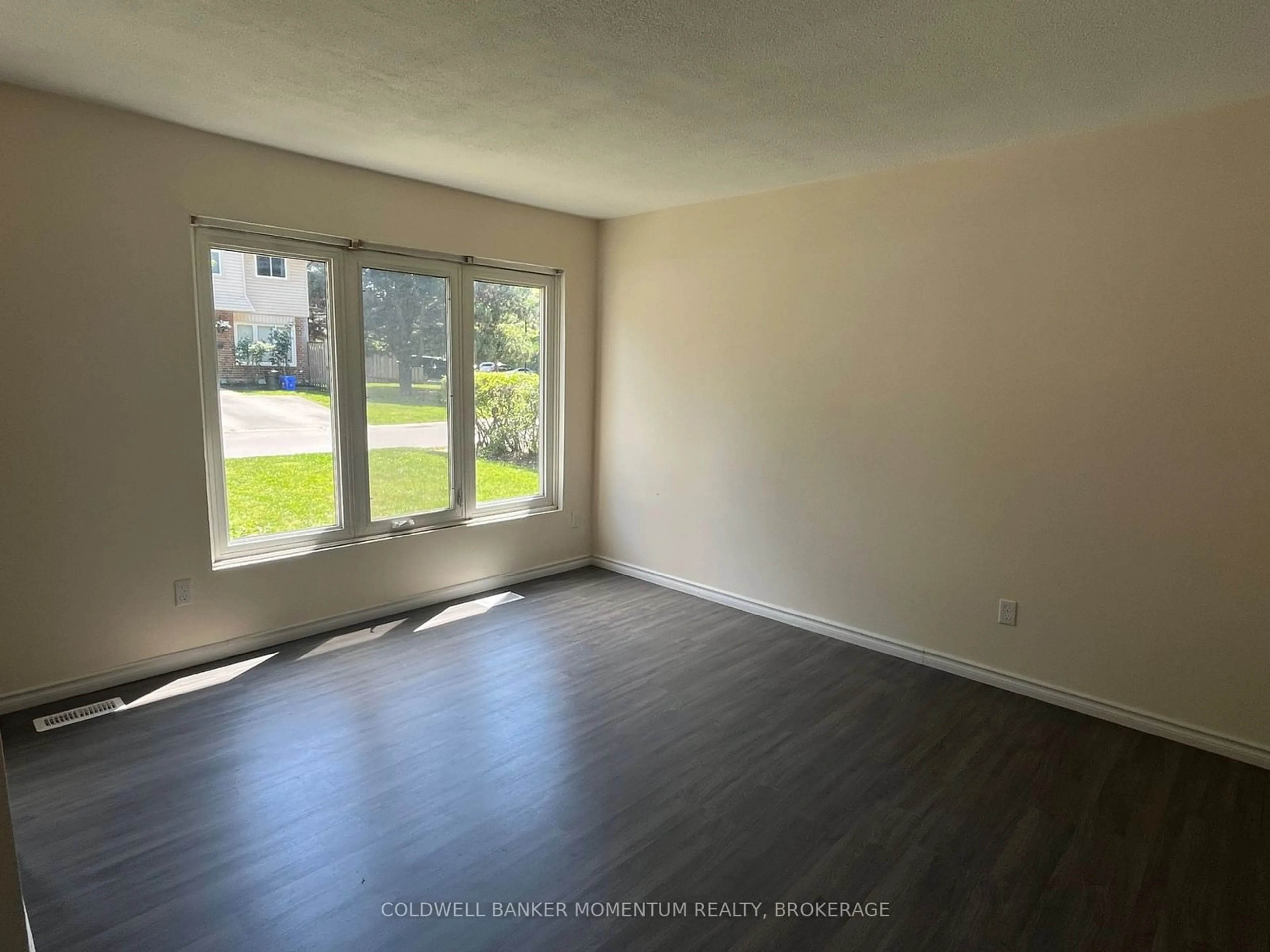 A pic of a room for 2 WEIDEN St #47, St. Catharines Ontario L2M 6W5