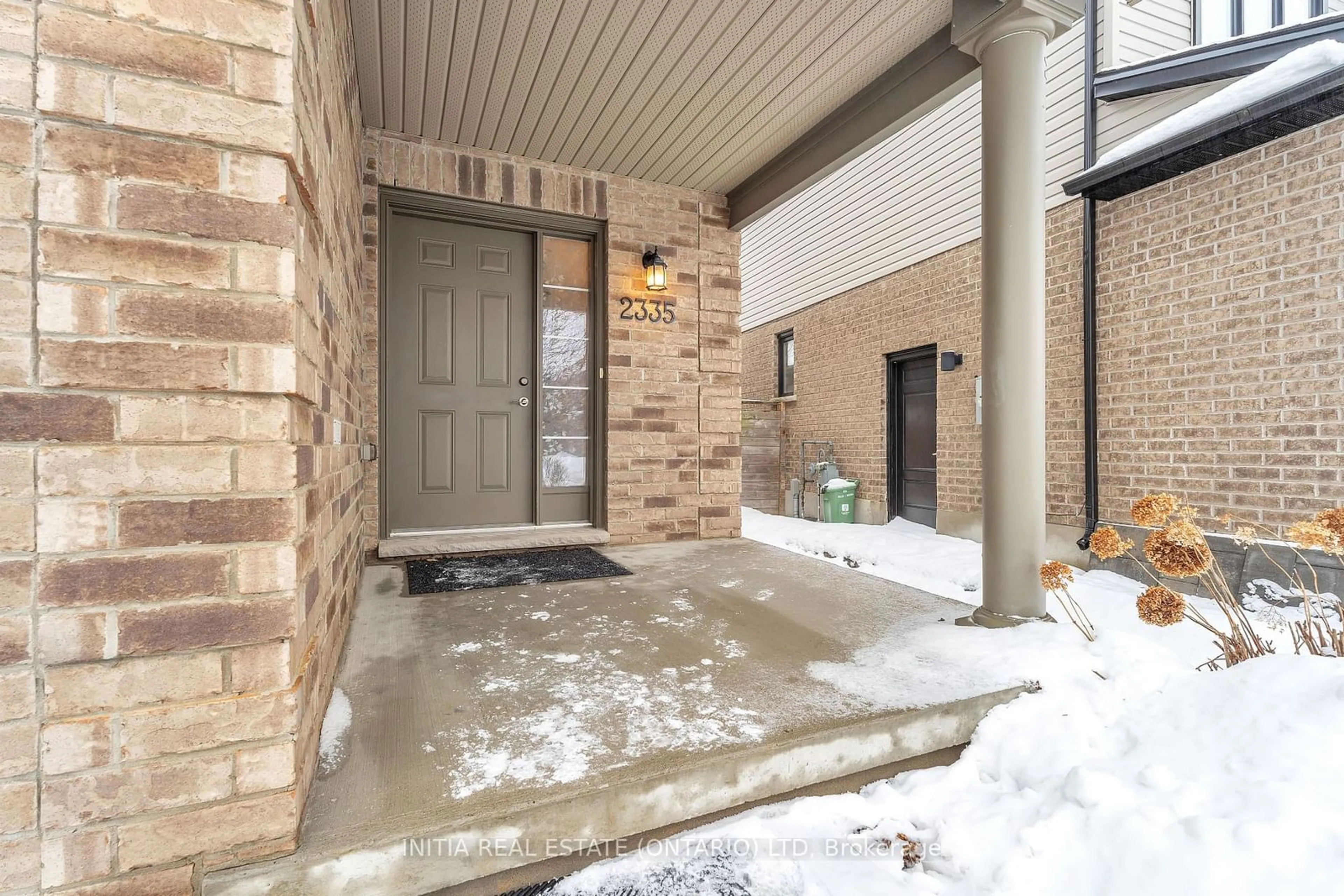 Indoor entryway for 2335 Buroak Dr, London Ontario N6G 0L1