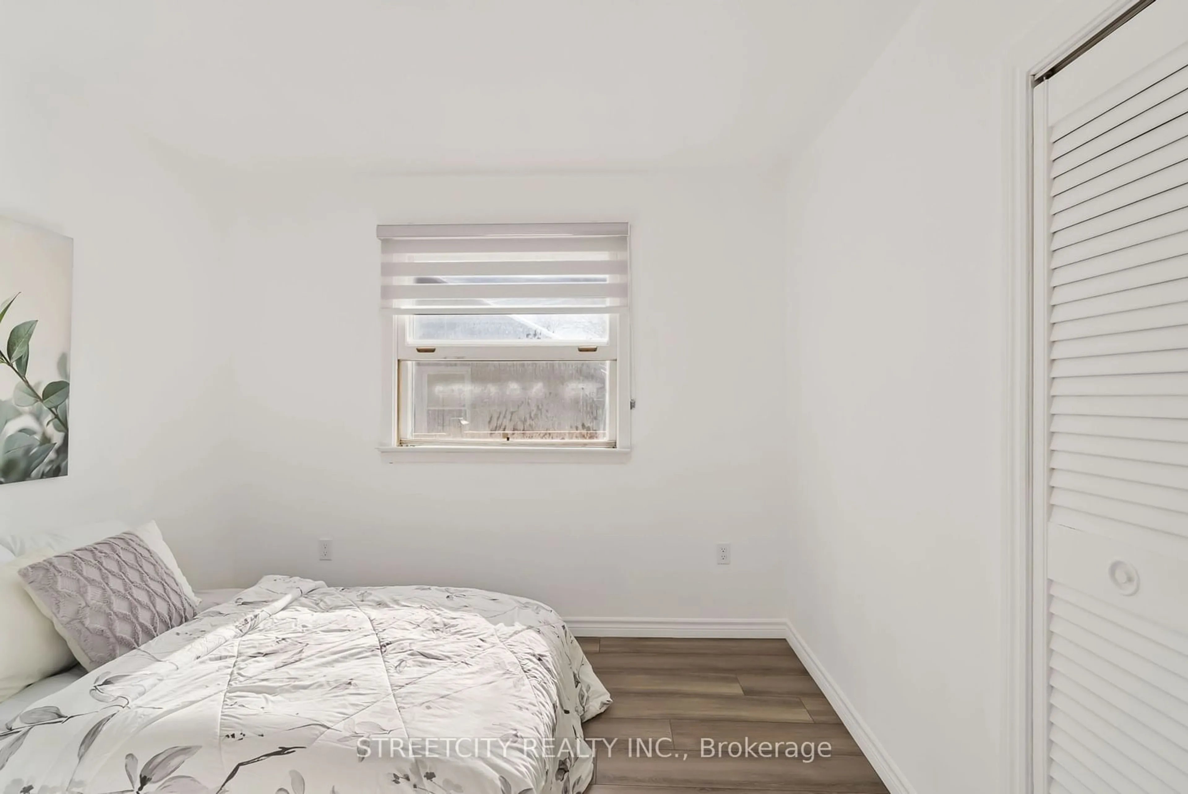 A pic of a room for 293 Spruce St, London Ontario N5W 4N2