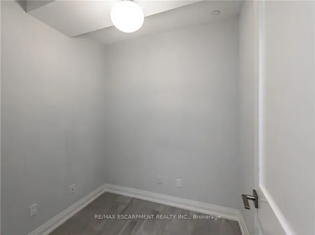 Additional property image - 257 Millen Rd Unit 302