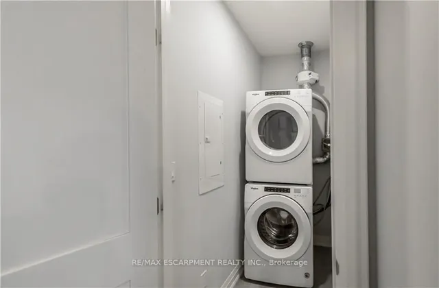 Additional property image - 257 Millen Rd Unit 302