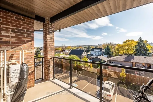 Additional property image - 257 Millen Rd Unit 302