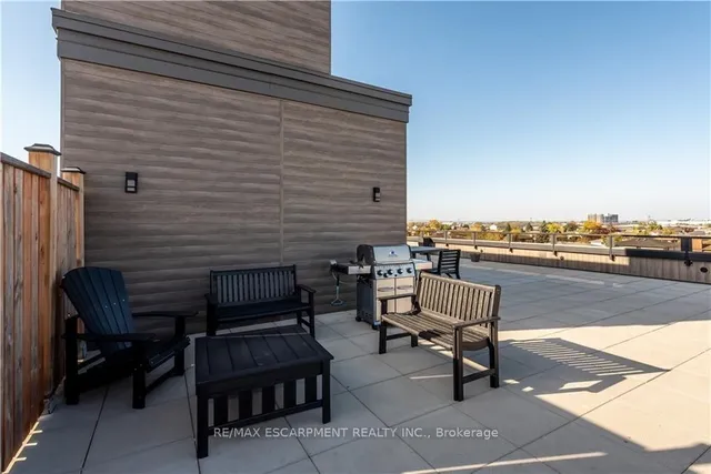 Additional property image - 257 Millen Rd Unit 302