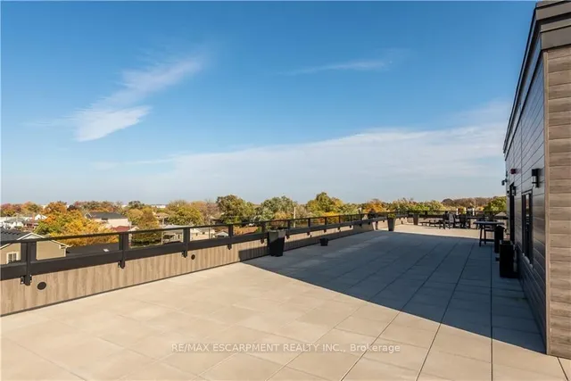 Additional property image - 257 Millen Rd Unit 302